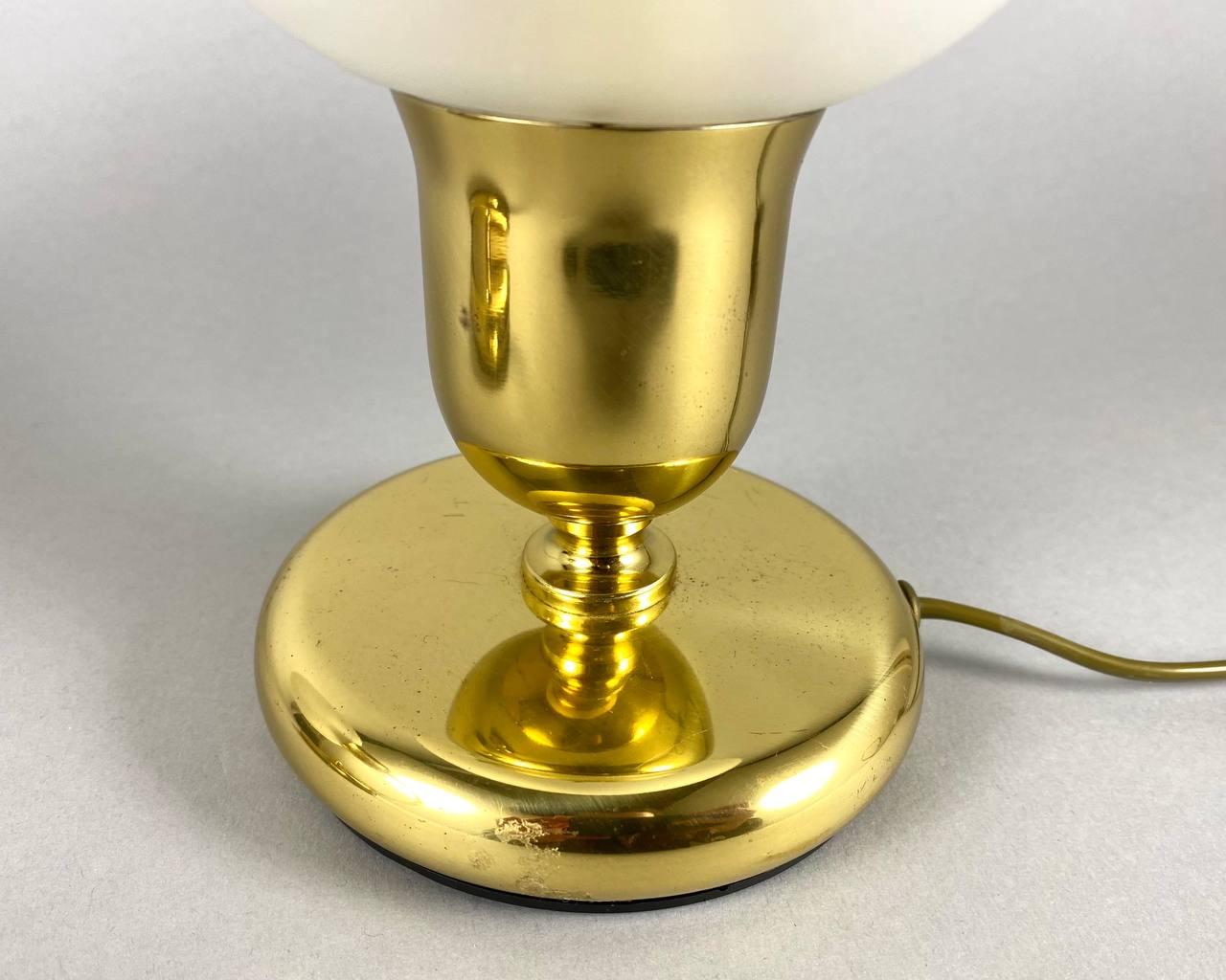Late 20th Century Charming Set of Wall Sconce and Table Lamp in Milk Glass and Gilt Brass, Vintage For Sale