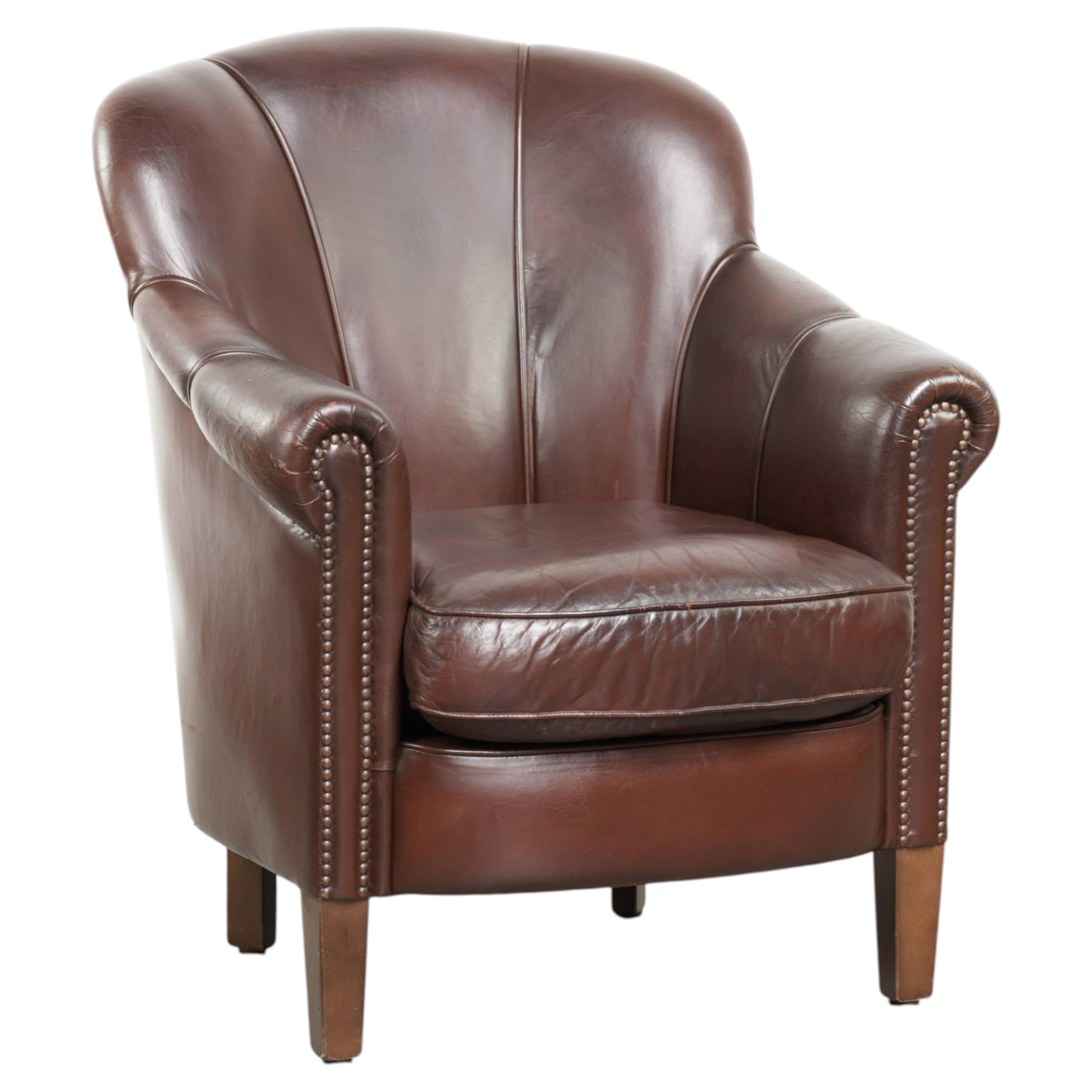 Charming sheepskin armchair with beautiful colours and nice details