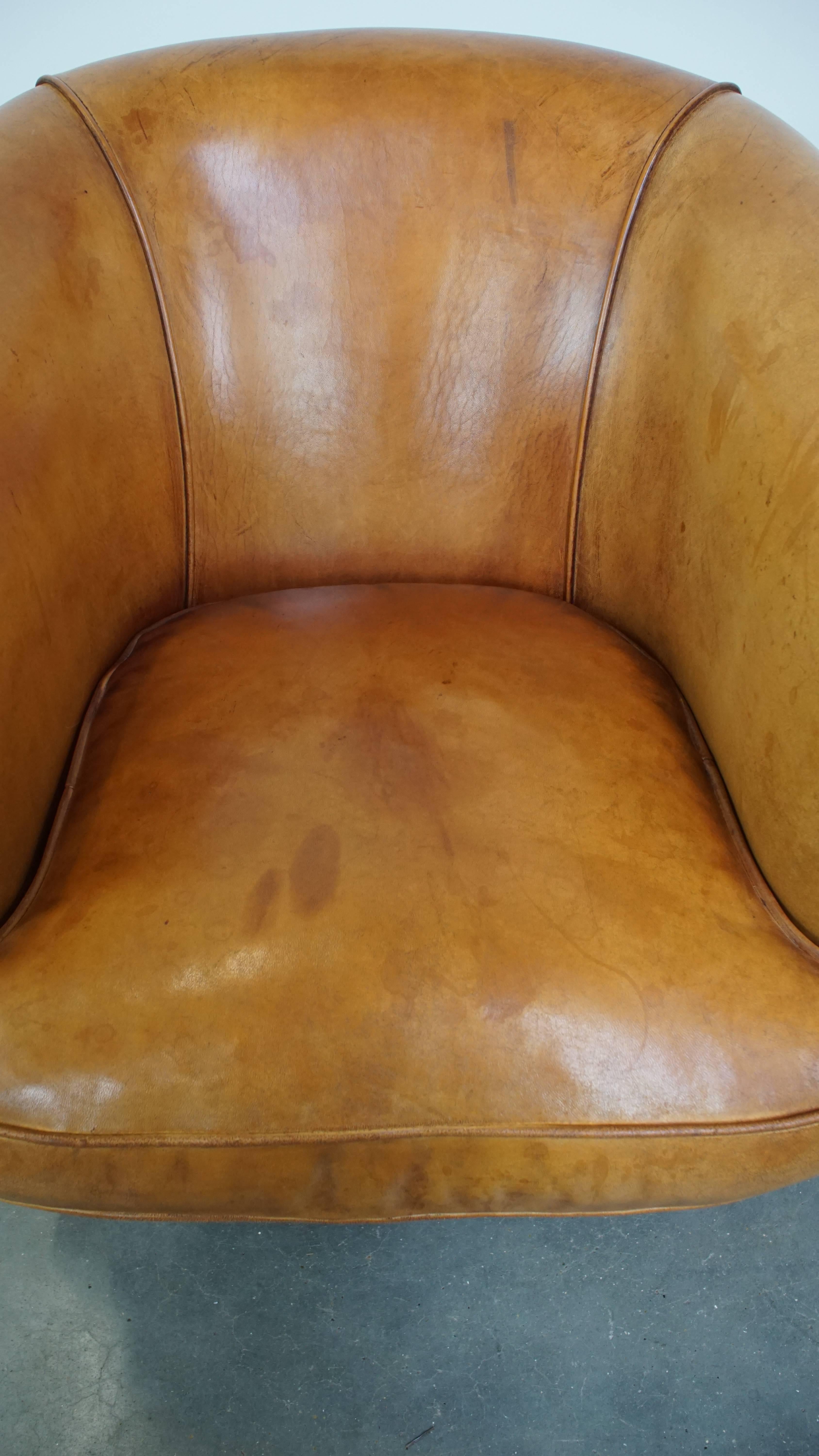 20th Century Charming Sheepskin Leather Club Chair with a Warm Color For Sale