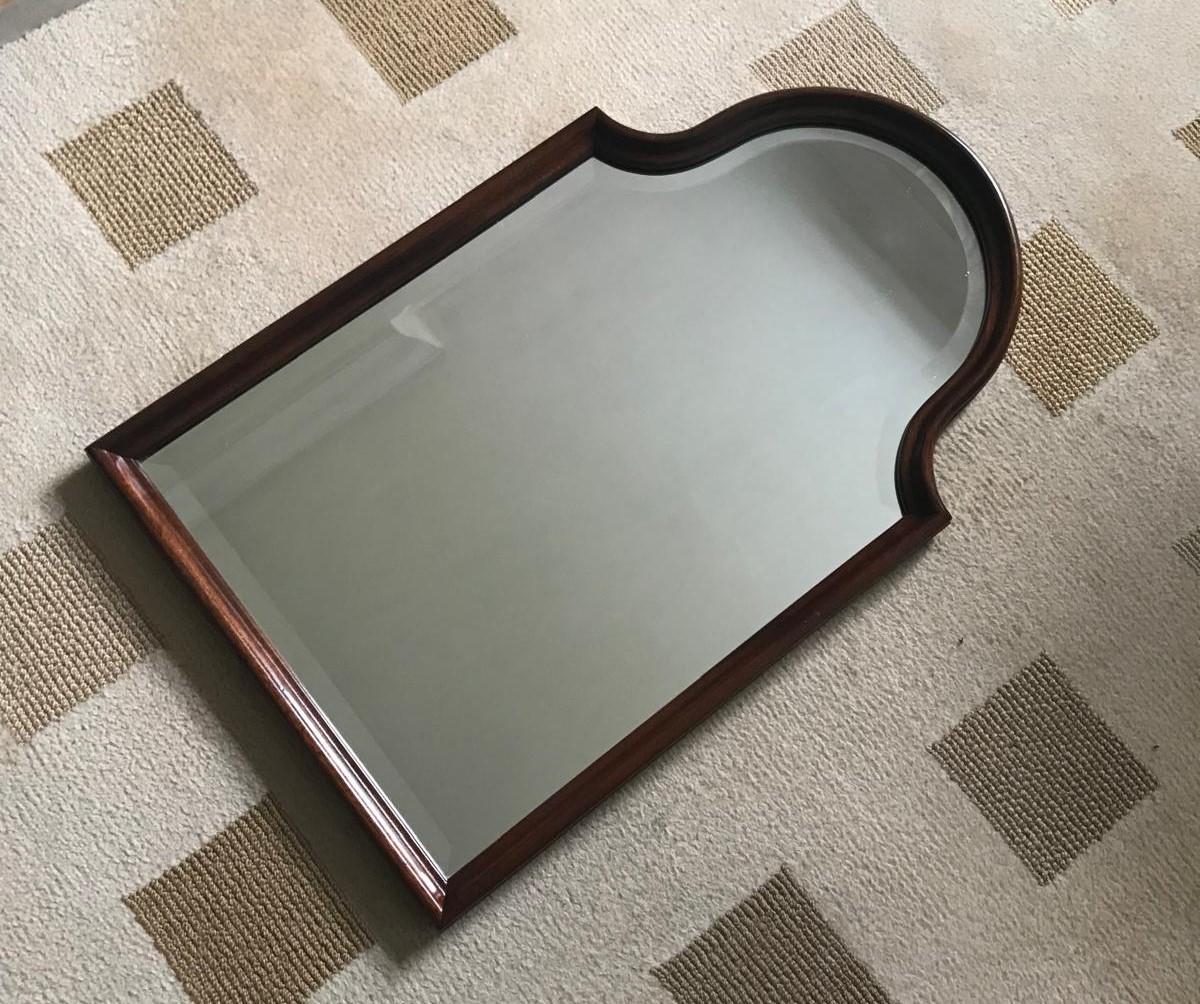 We have reduced the price to sell, due to increased costs of selling on this platform we are closing our storefront on 1st Dibs at the end of Feb 2025

This Charming Edwardian Mahogany framed Bevelled mirror is perfect for over a dressing table or a