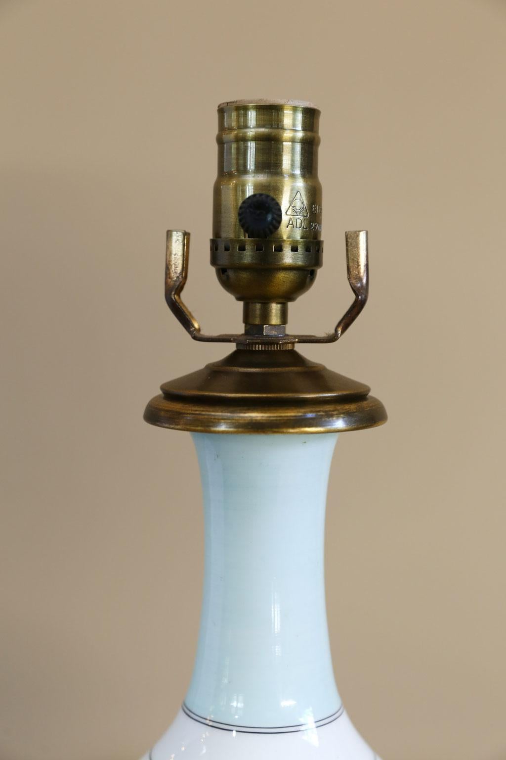 American Charming, Small Porcelain Table Lamp with Classic Greel Key Design