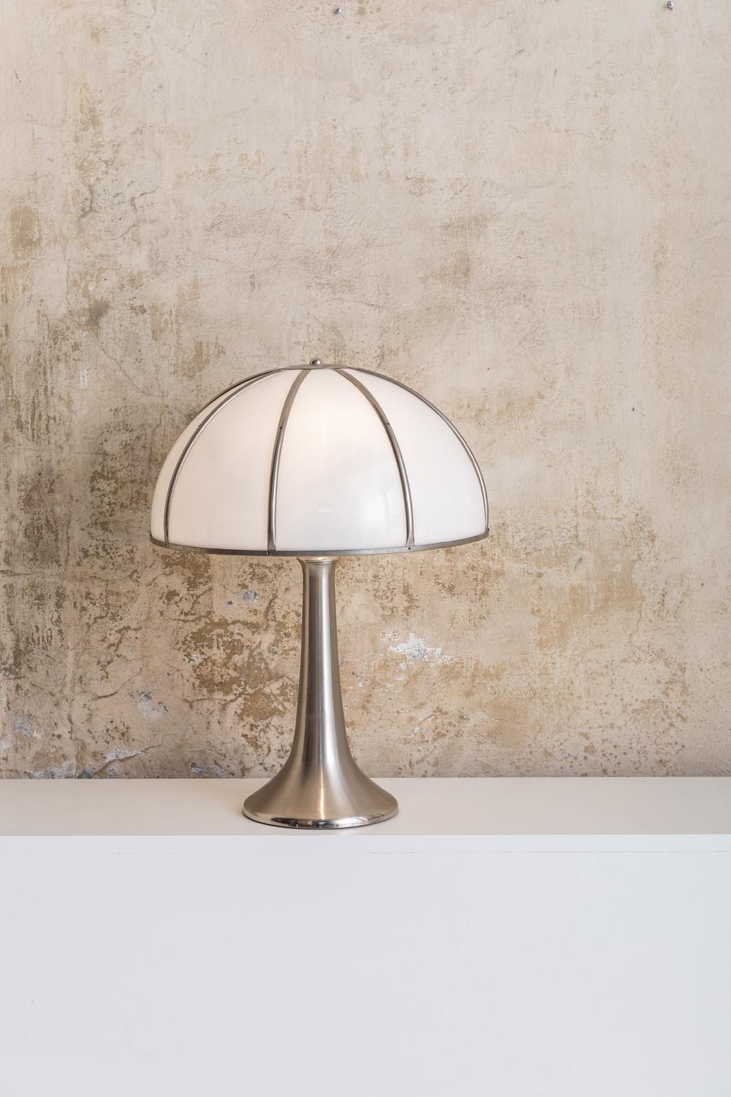 Charming Table Lamp by Gabriella Crespi In Excellent Condition In Piacenza, Italy