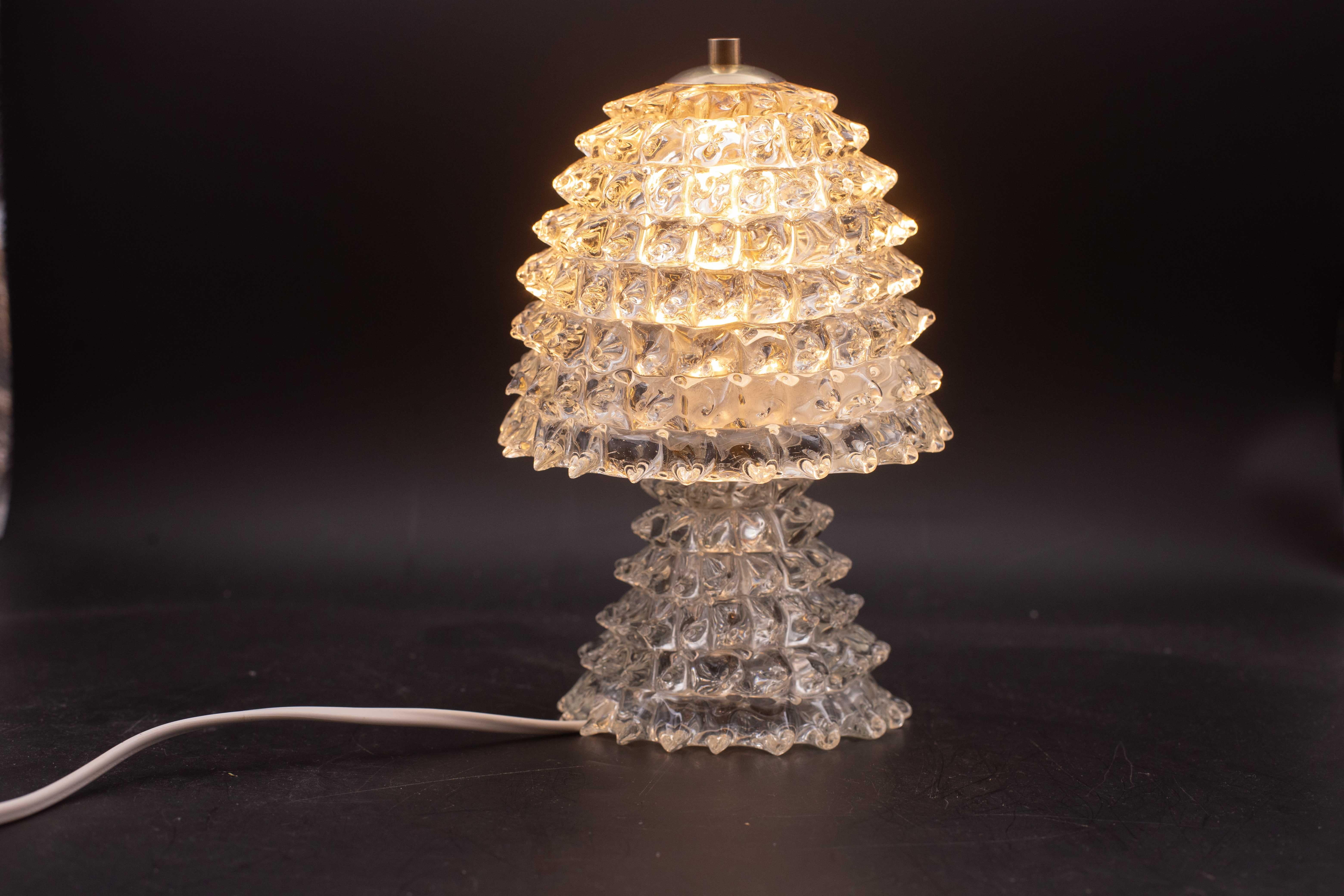 Art Déco Lampada da tavolo di charme con vaso in vetro di Murano Rostrato per Barovier&Toso, anni '1950 in vendita