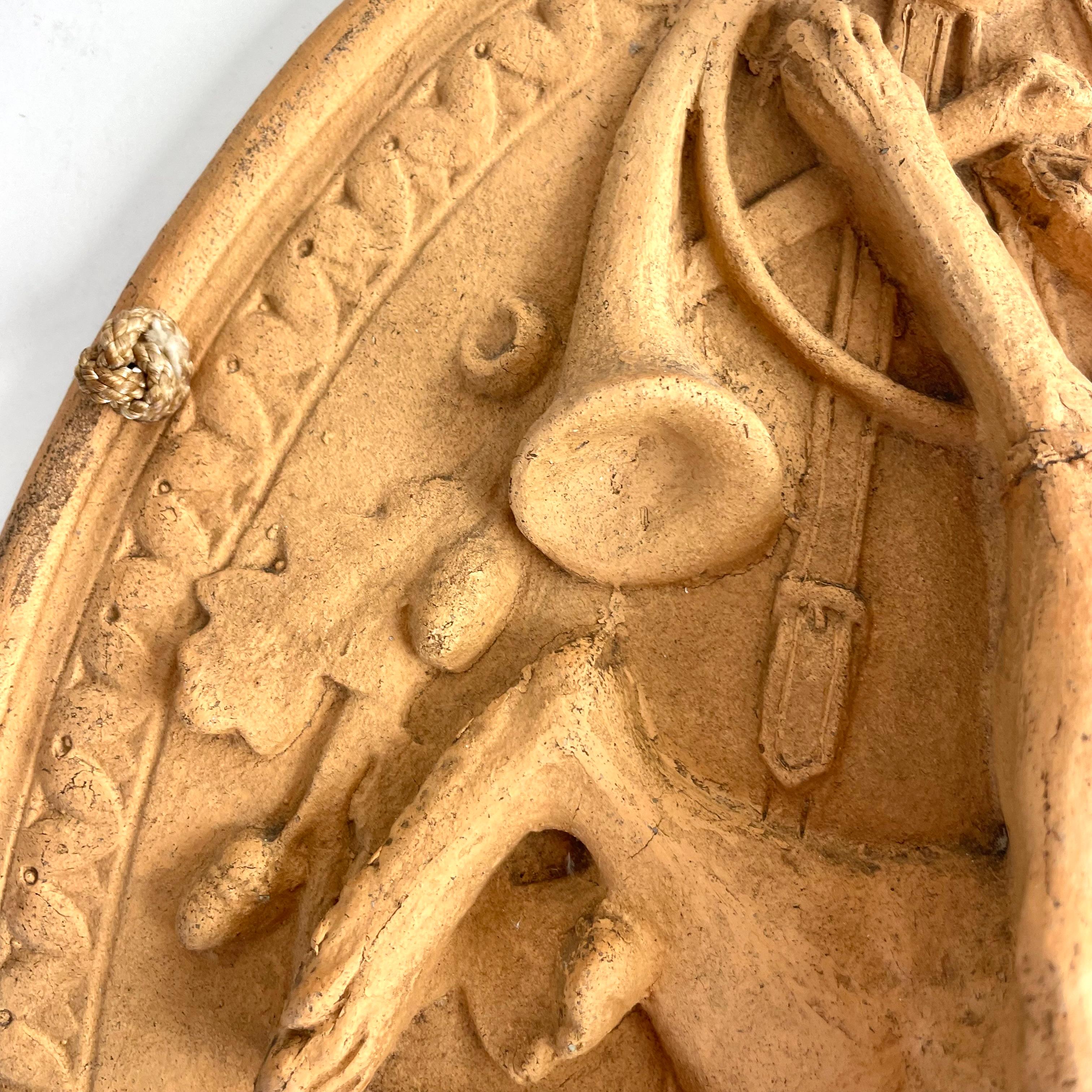 Charmantes Terrakotta-Wandrelief mit Jagdmotiv, 19. Jahrhundert im Angebot 3