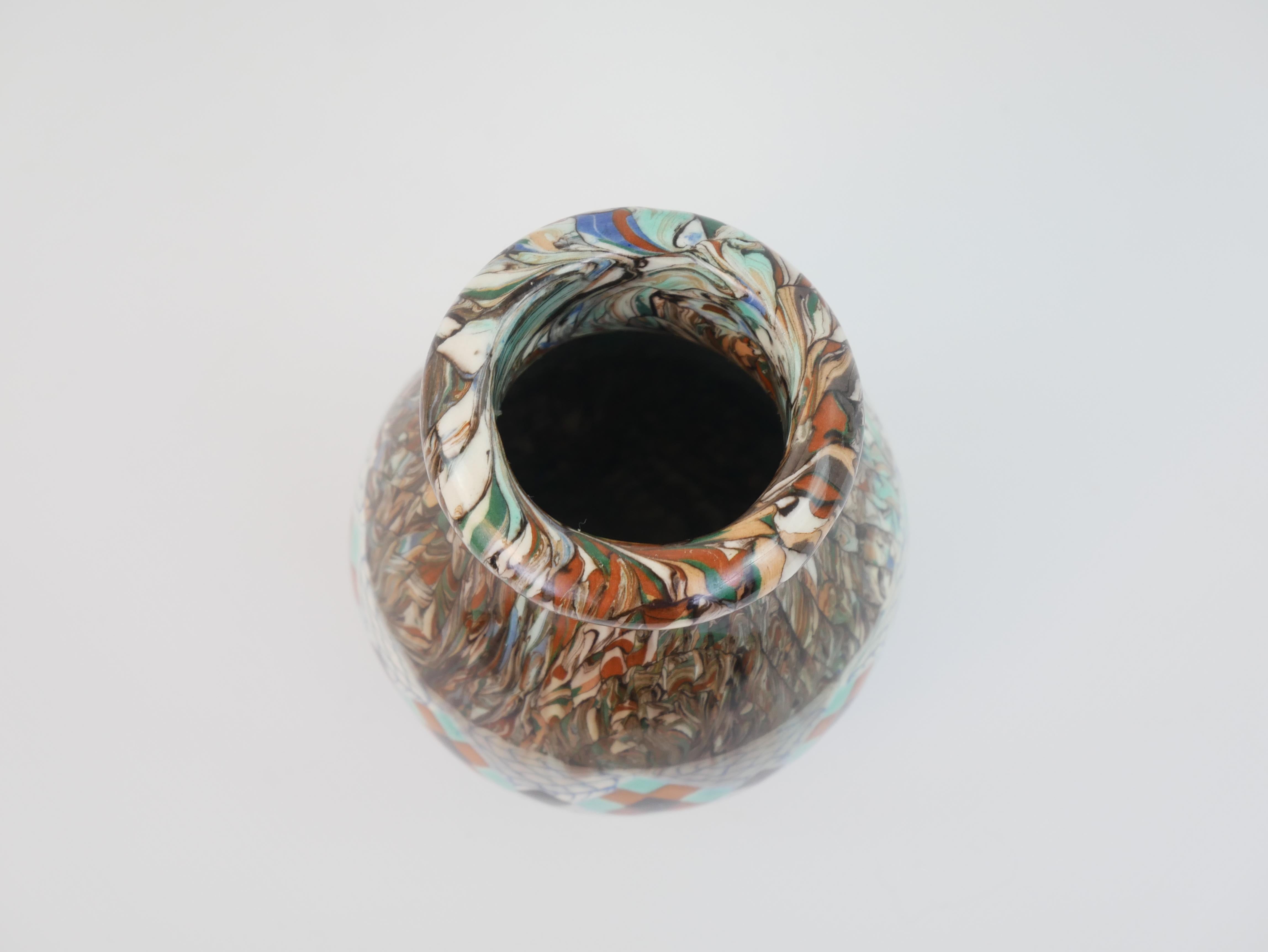 Incantevole piccolo vaso in ceramica 