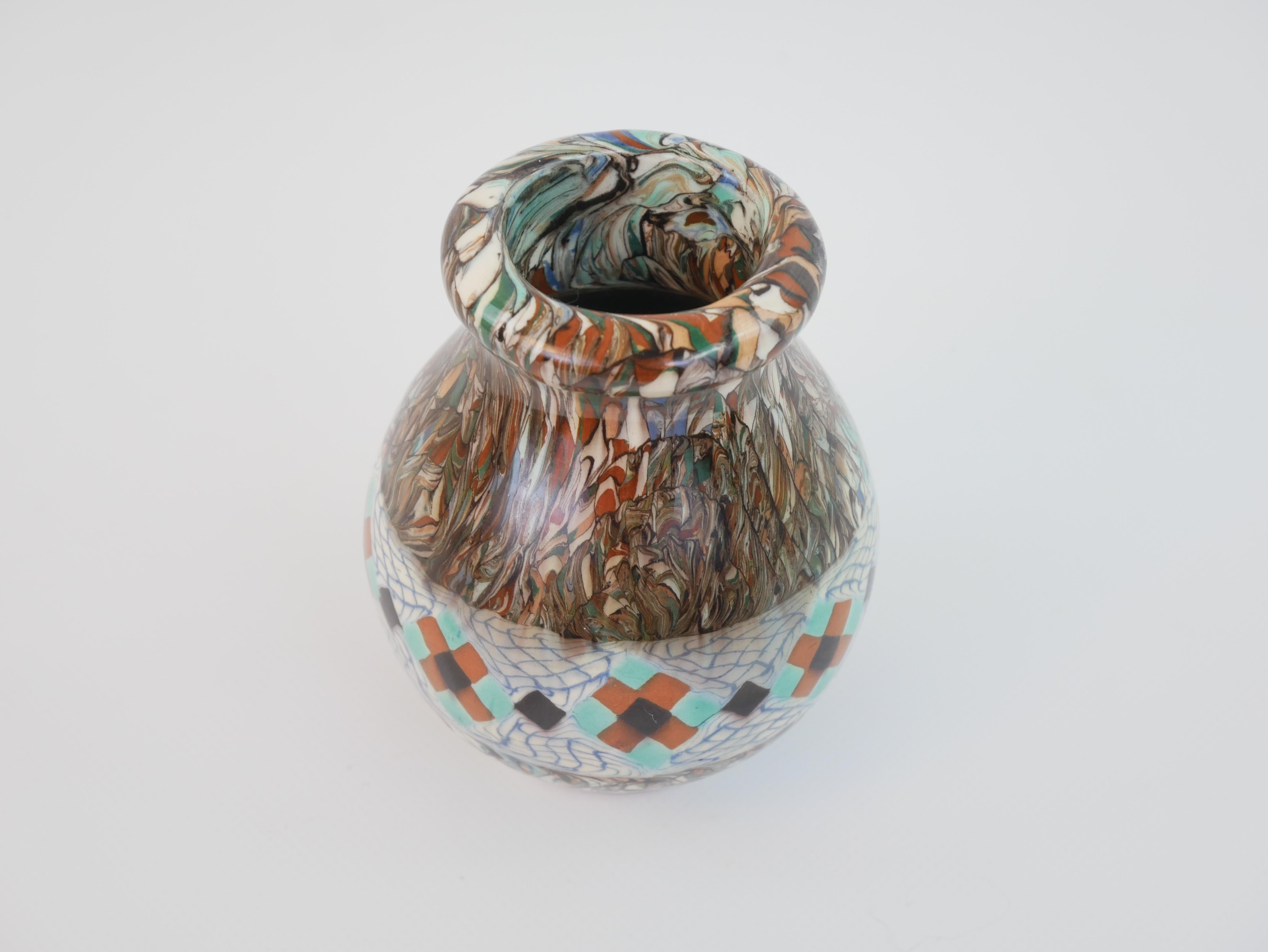 Incantevole piccolo vaso in ceramica 