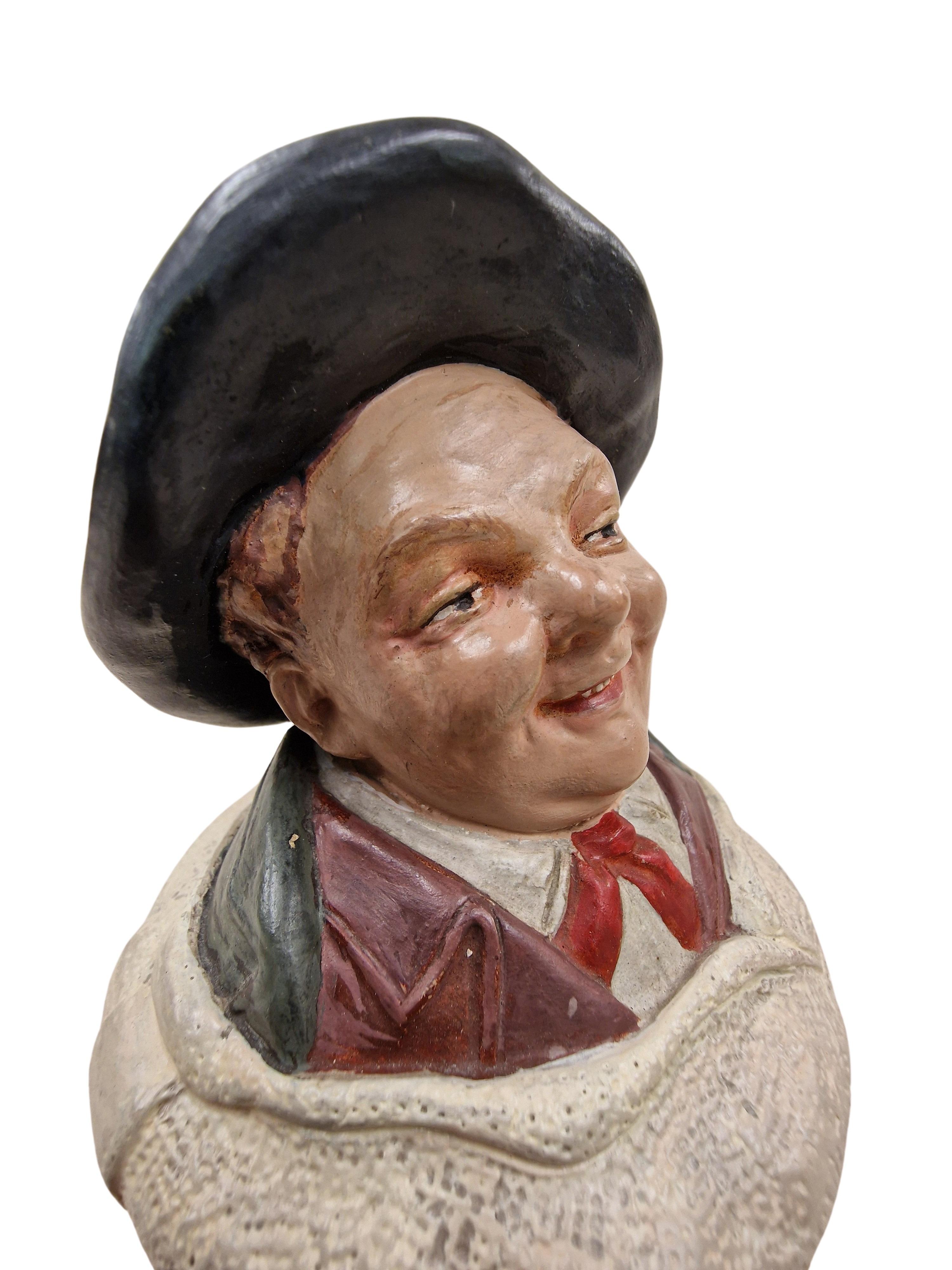 Charmante Tabakdosentin, Mann, Trinker, 1915, Jugendstil, Johann Maresch Tschechische R (Keramik) im Angebot