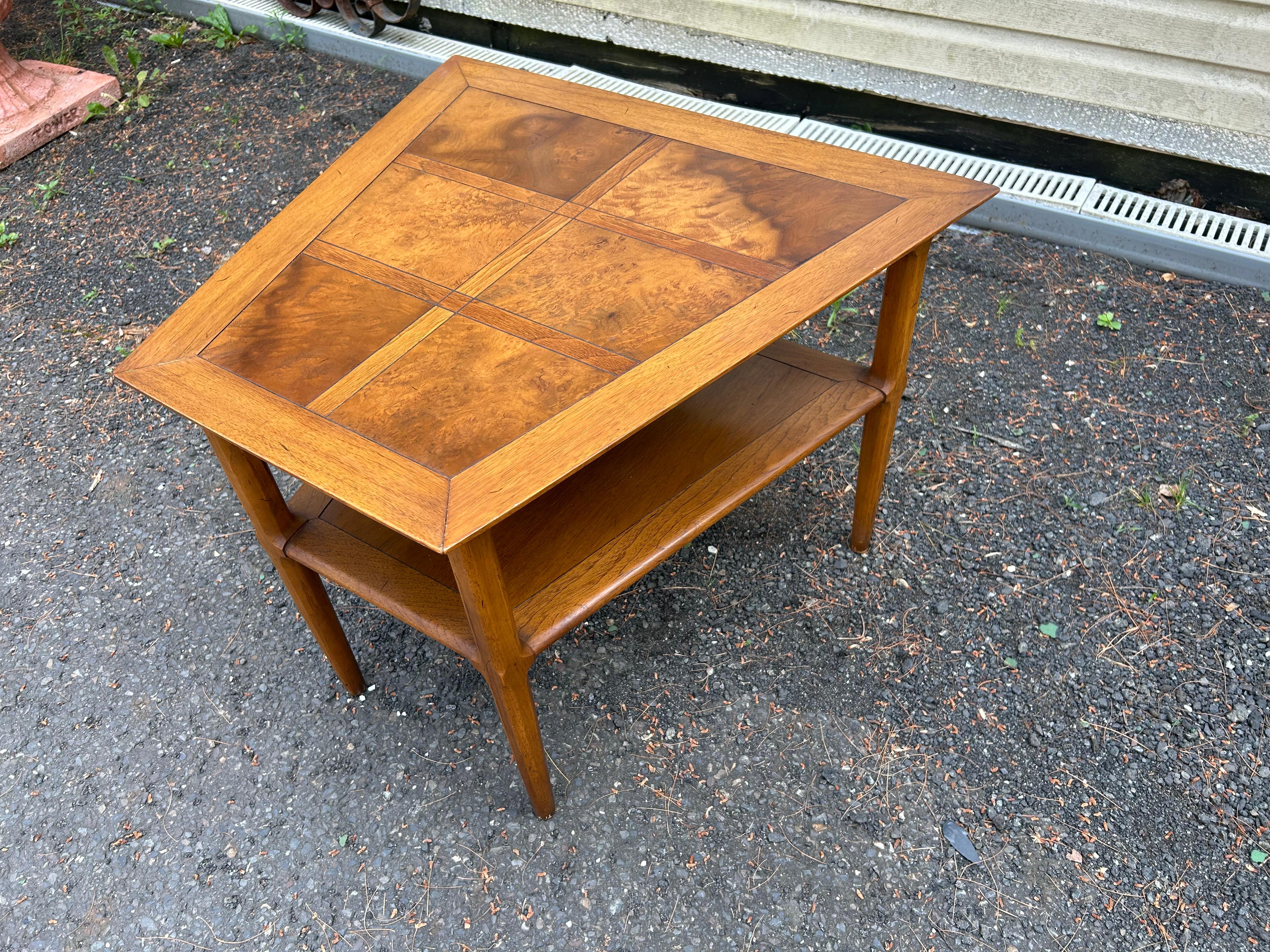 Charming Trapezoid Shaped Tomlinson Sophisticate Side/End Table Mid-Century For Sale 6