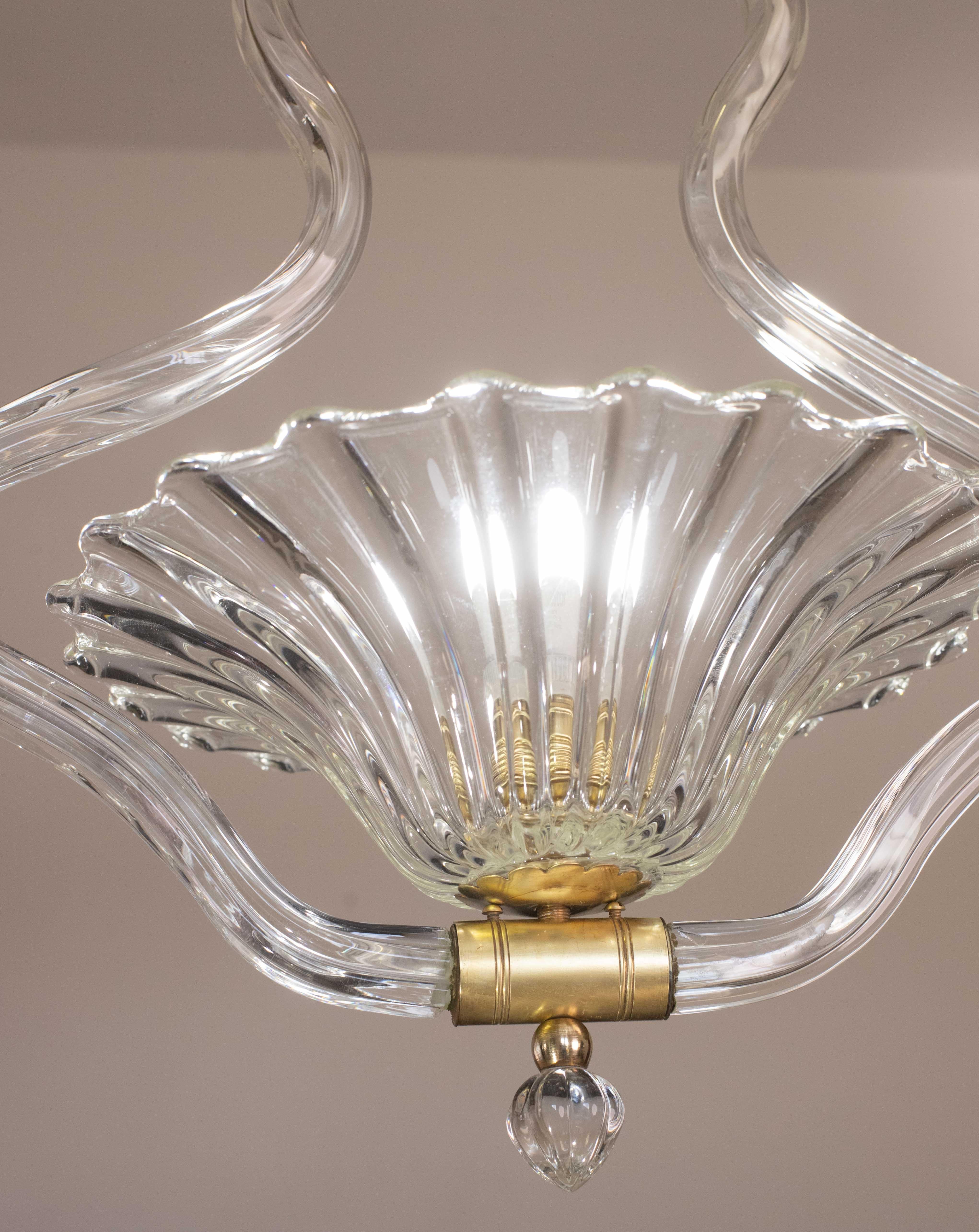 Charmanter Kronleuchter aus dreifarbigem Murano-Glas von Barovier e Toso, 1950er Jahre im Zustand „Gut“ im Angebot in Roma, IT