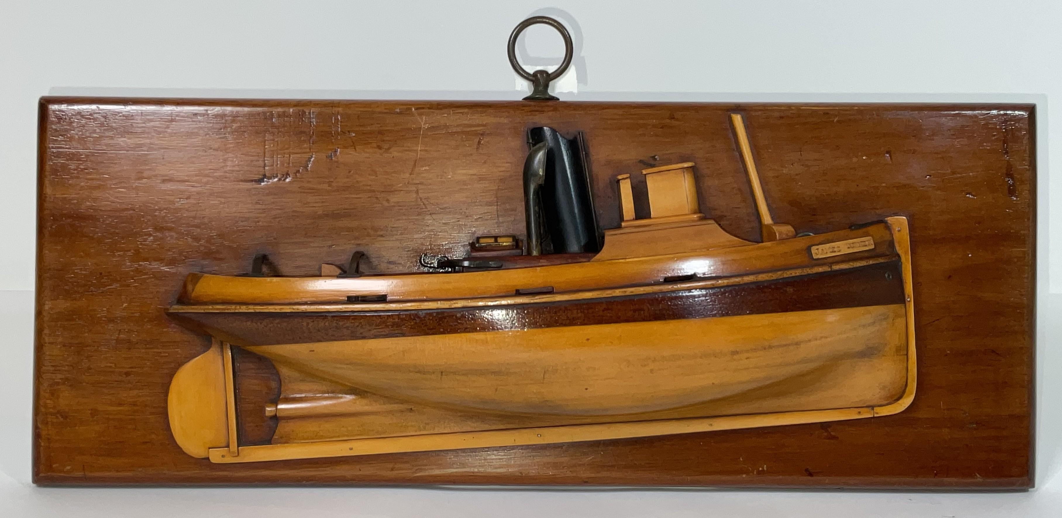 Charmantes Schlepper-Halbmodell der James Turner im Angebot