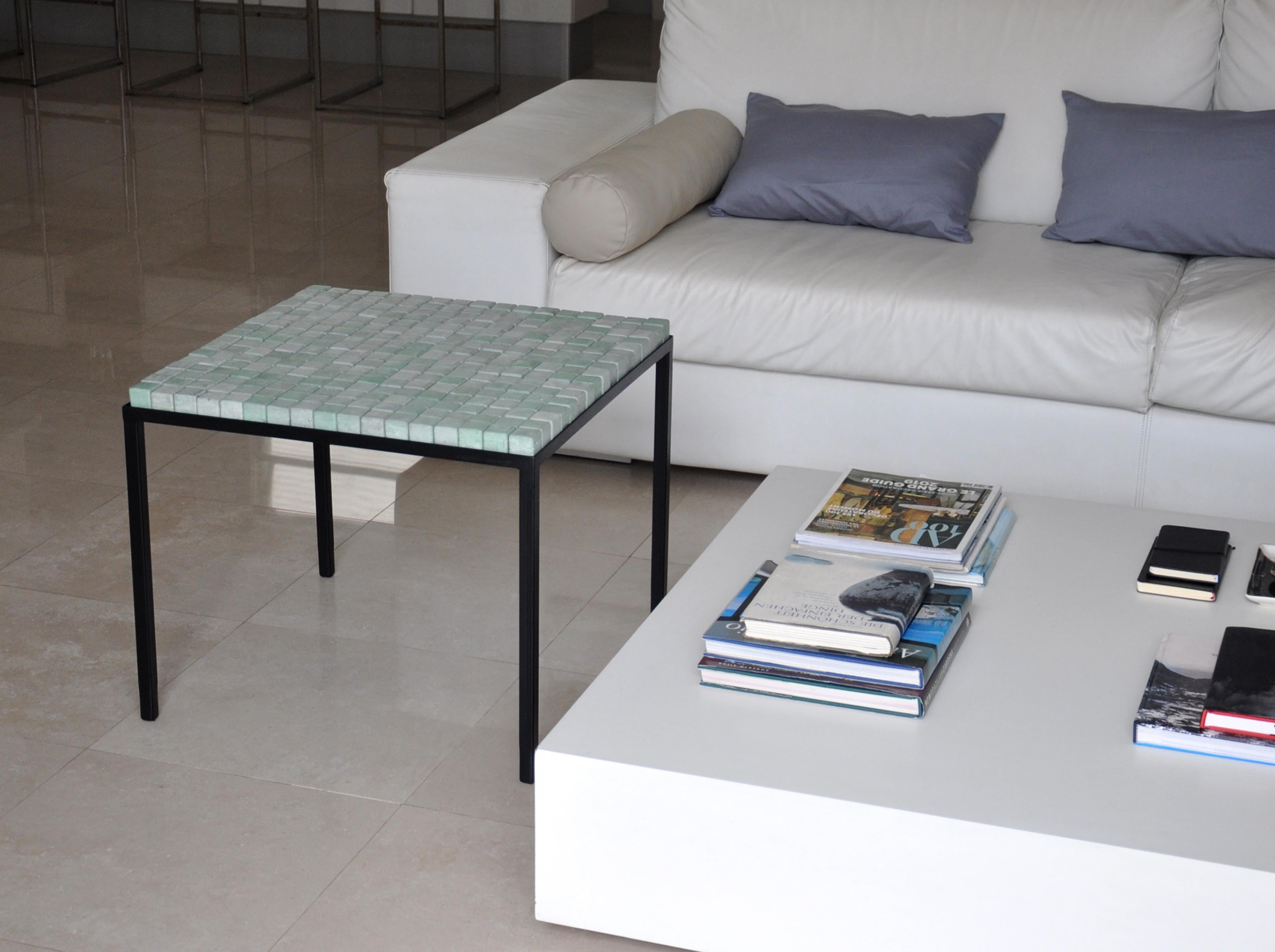 Contemporary Minimal Concrete Cubes Table, one-of-a-kind by Miriam Loellmann In New Condition For Sale In Rio de Janeiro, RJ