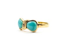 Charming Turquoise & Diamond Bow Ring in 18k Yellow Gold
