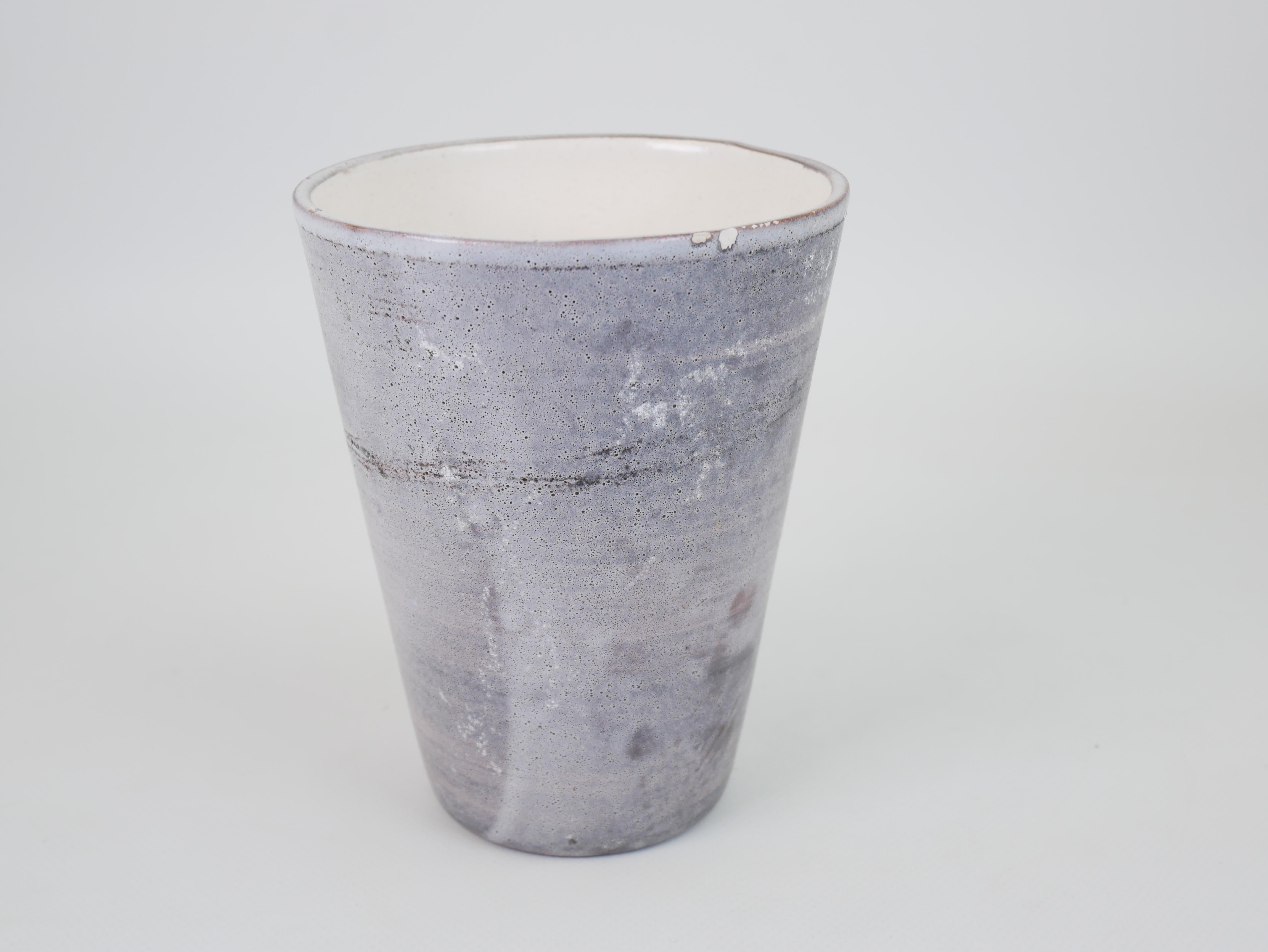 Charmant vase en céramique de Roger Capron avec motifs floraux Bon état - En vente à NICE, FR