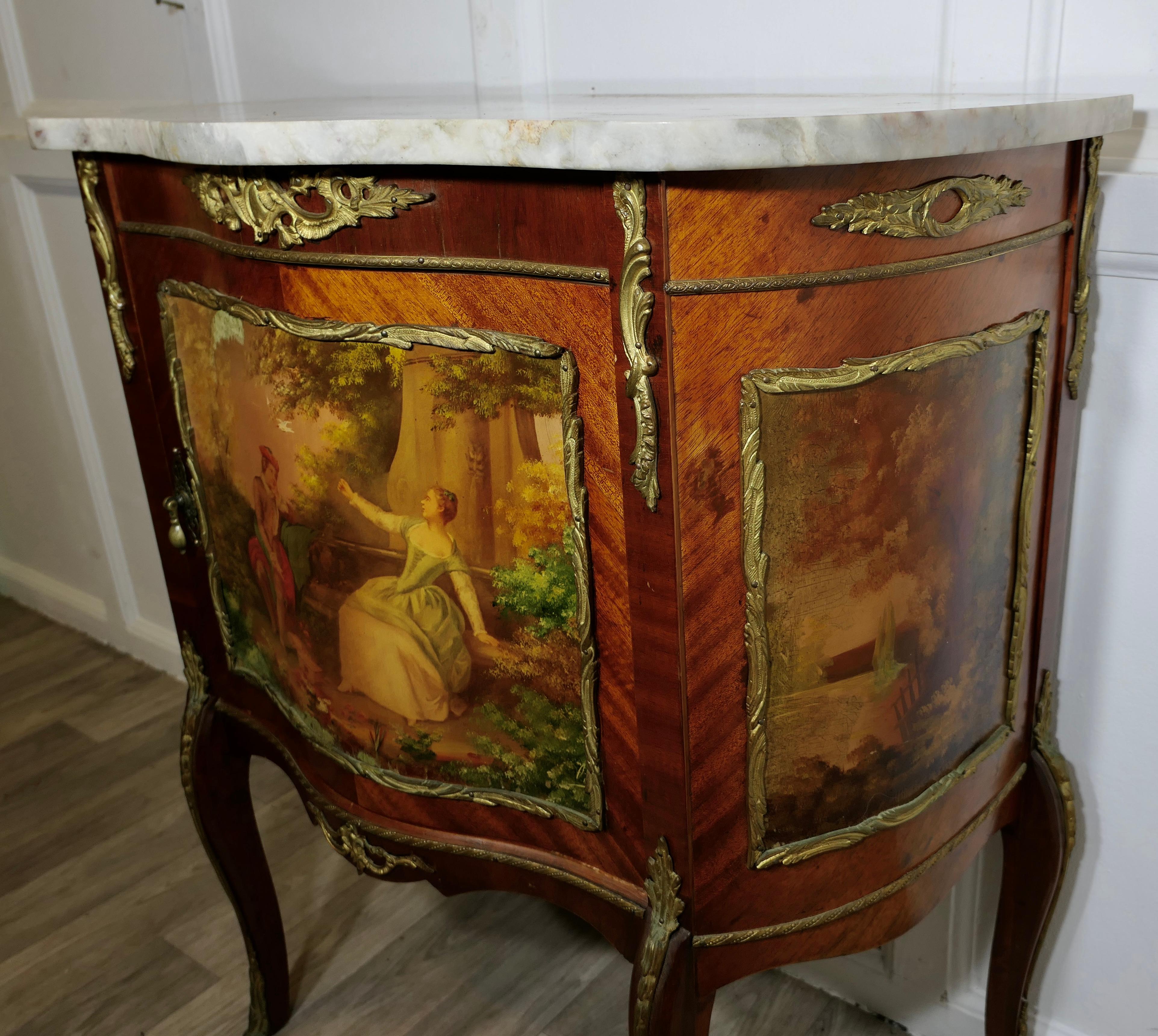 Encantador mueble auxiliar o de música Vernis Martin en Bueno estado para la venta en Godshill, Isle of Wight