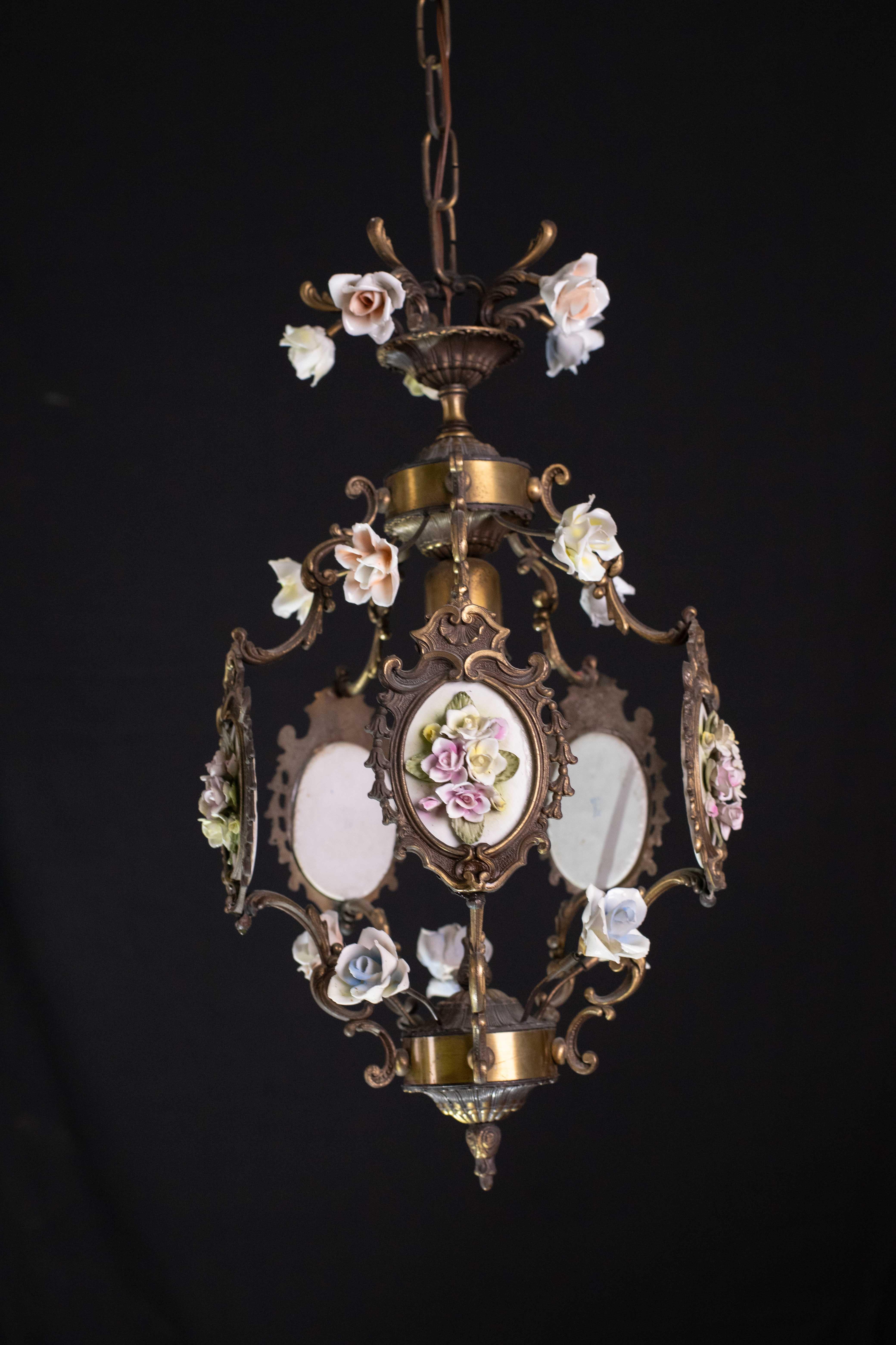 Charmant lustre à fleurs italien en céramique de style art nouveau, 1970 en vente 4