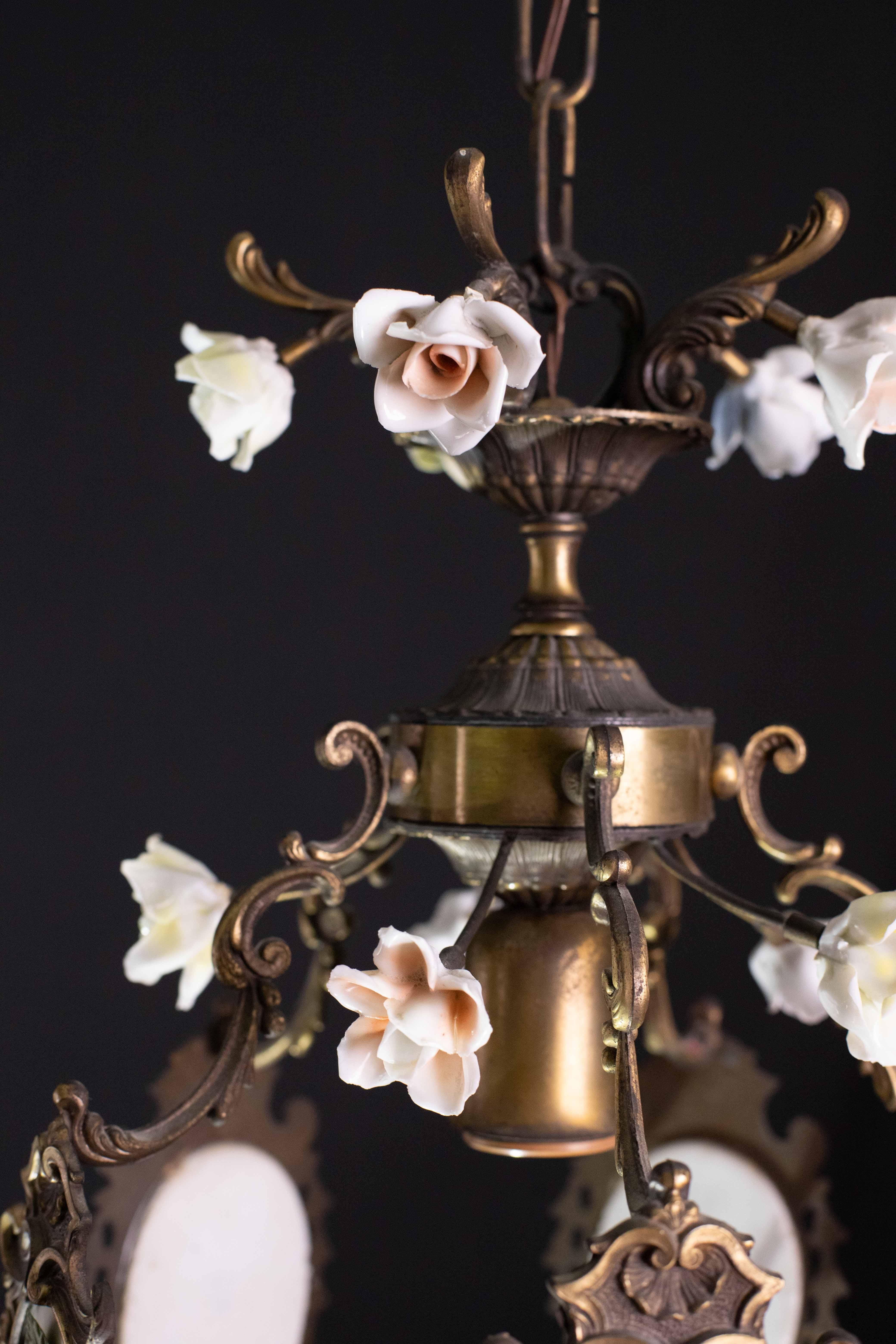 Charmant lustre à fleurs italien en céramique de style art nouveau, 1970 en vente 5