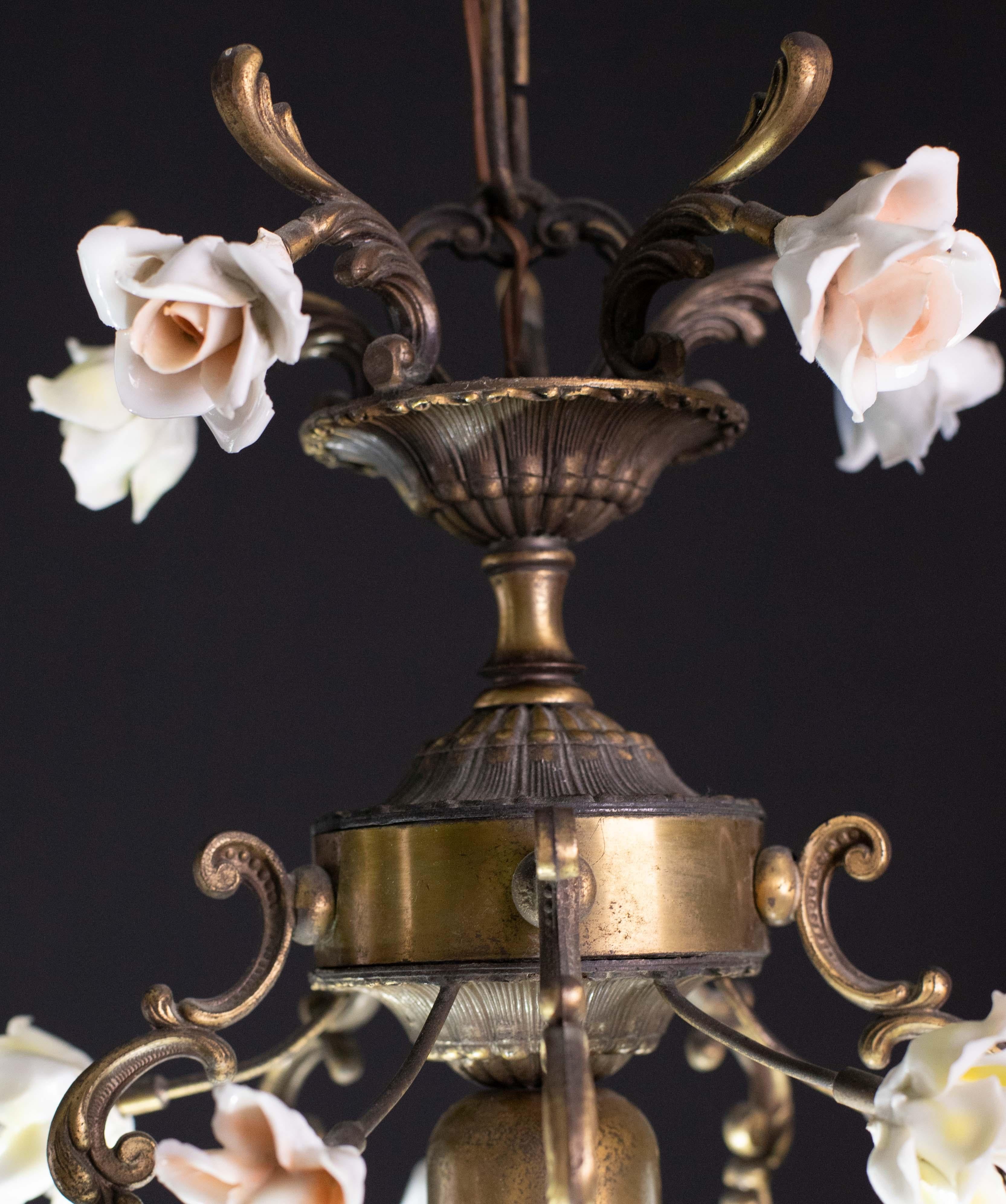 Céramique Charmant lustre à fleurs italien en céramique de style art nouveau, 1970 en vente