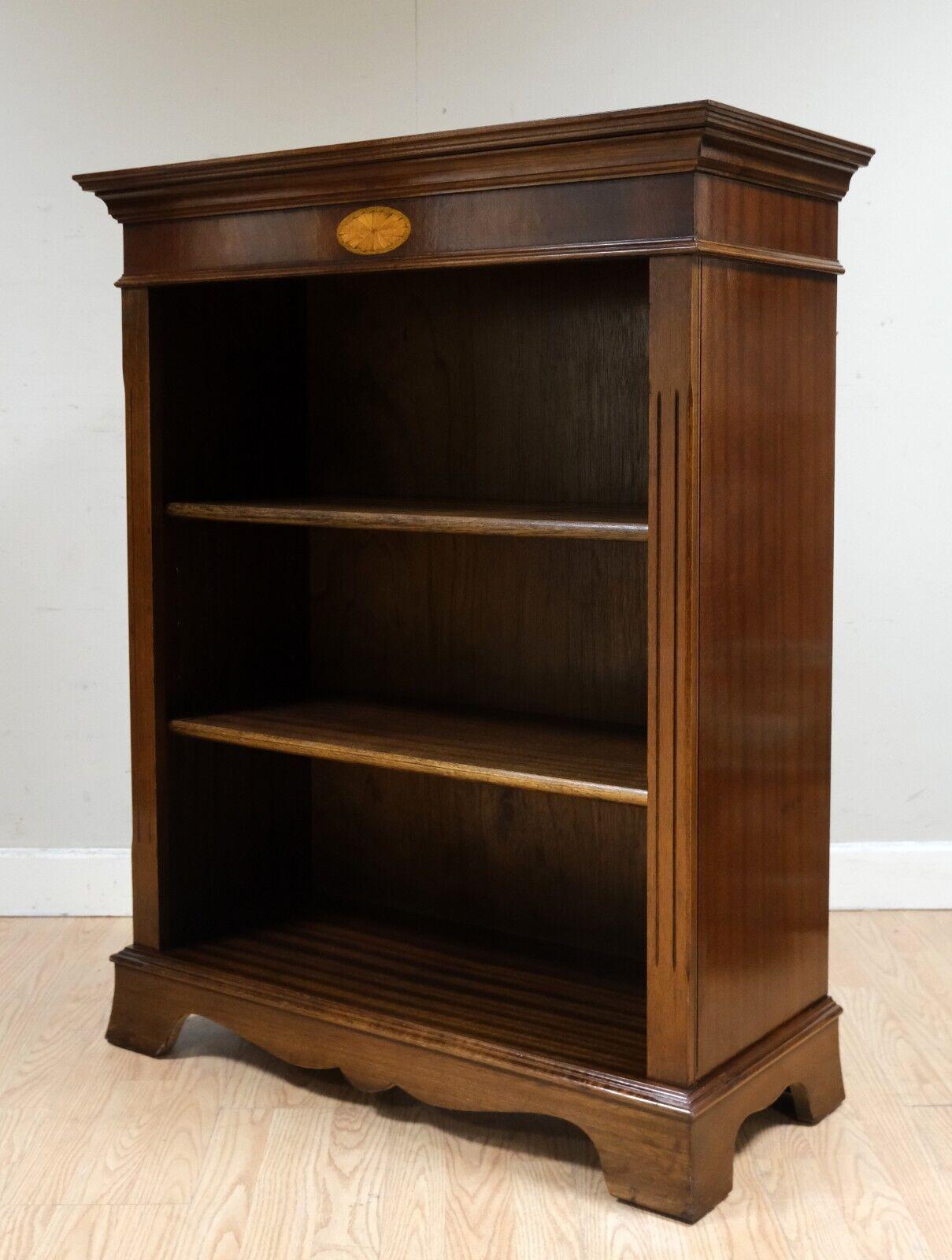 Victorian CHARMING ViNTAGE FLAMED HARDWOOD OPEN LIBRARY BOOKCASE WITH ADJUSTABLE SHELVES