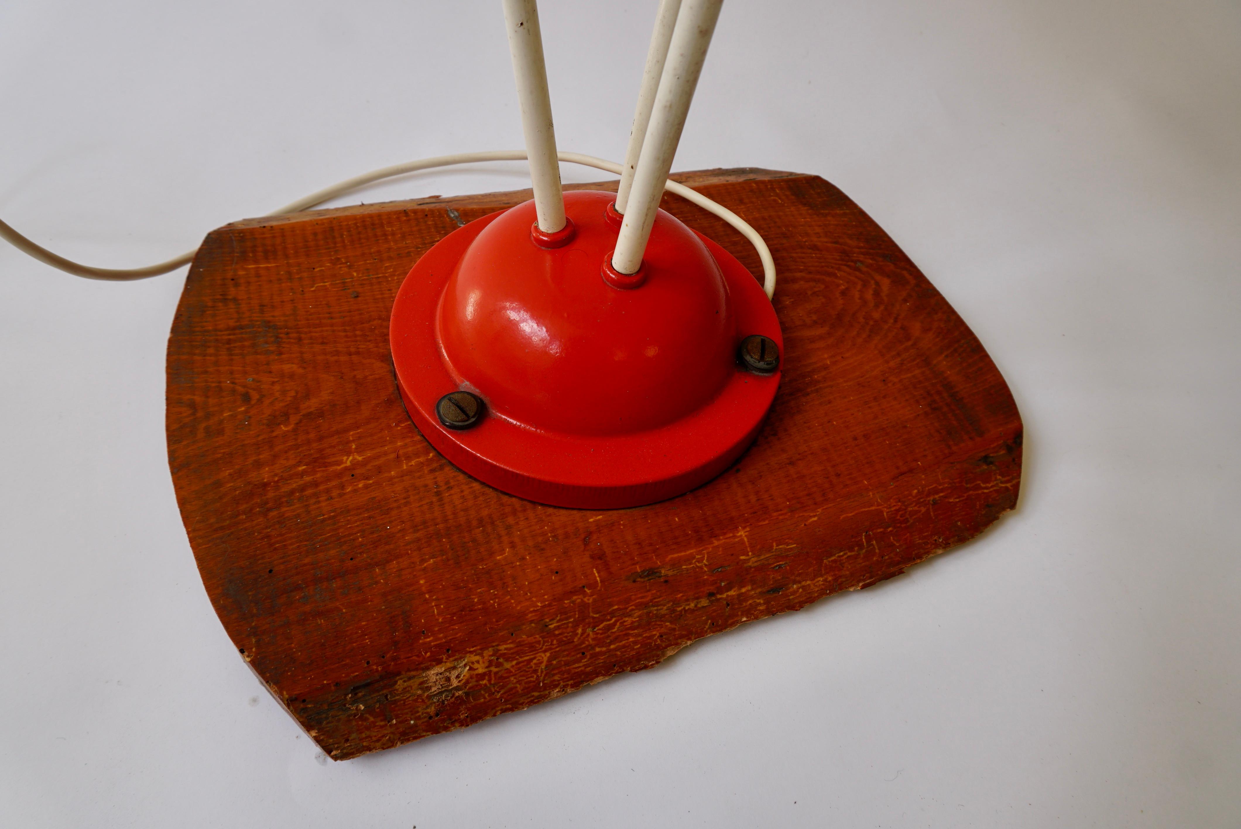 Charming Vintage Garden Lamp from the 1950s - Red and White For Sale 6