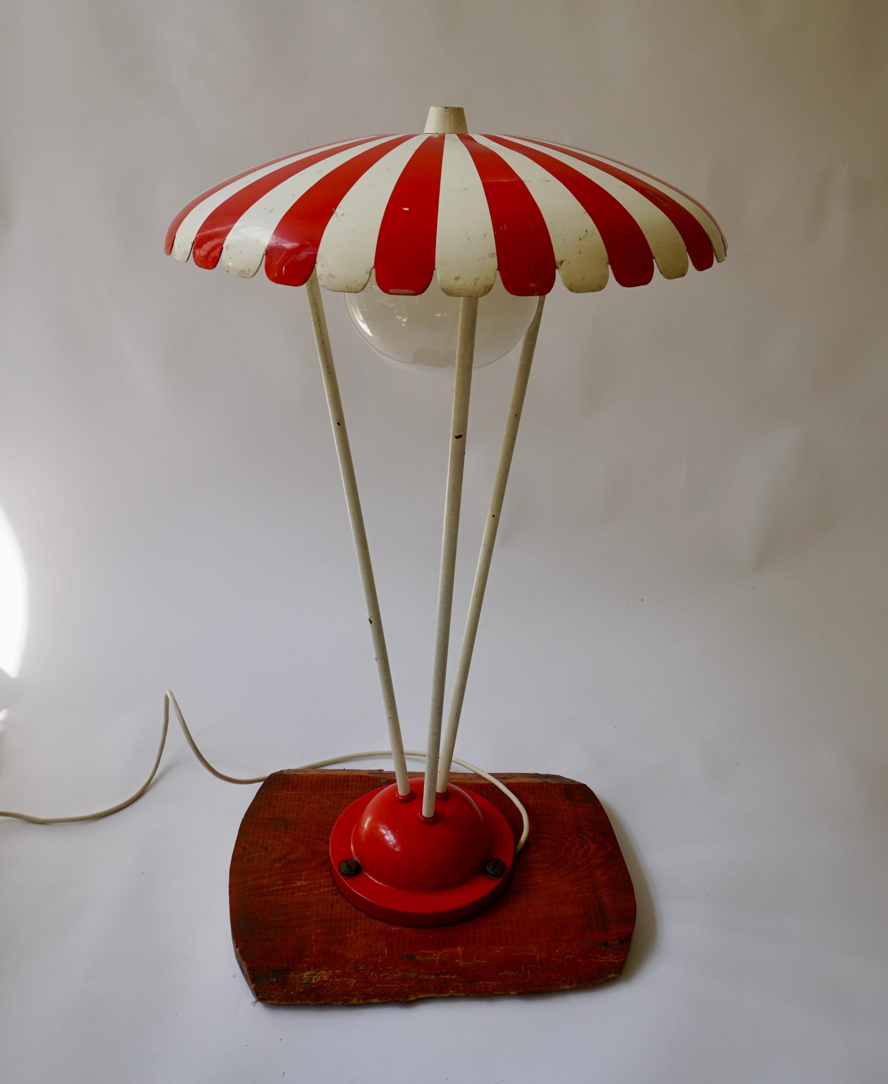Painted Charming Vintage Garden Lamp from the 1950s - Red and White For Sale
