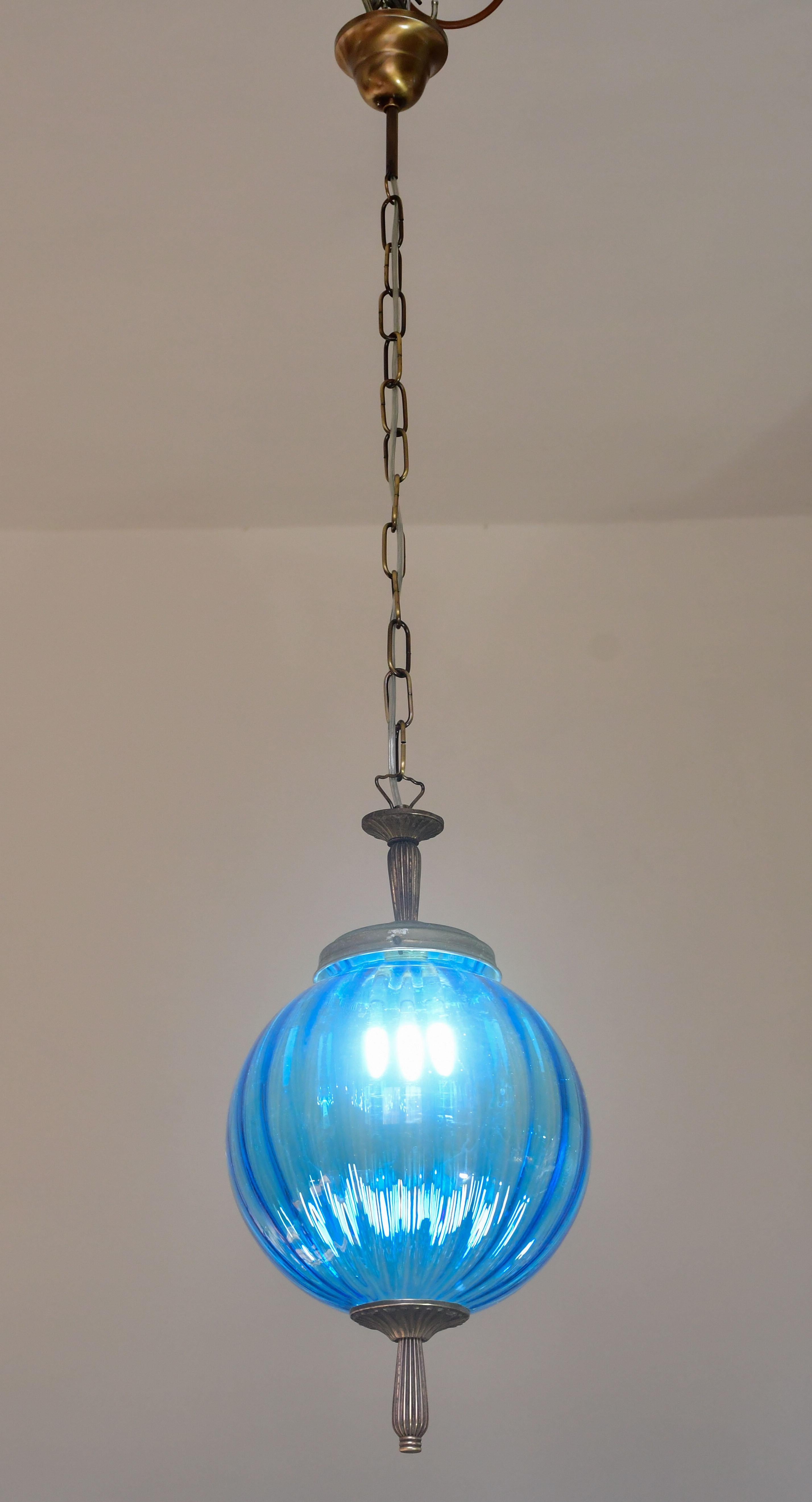 Incantevole lampada a sospensione in vetro blu di Murano d'epoca, 1960 in vendita 2