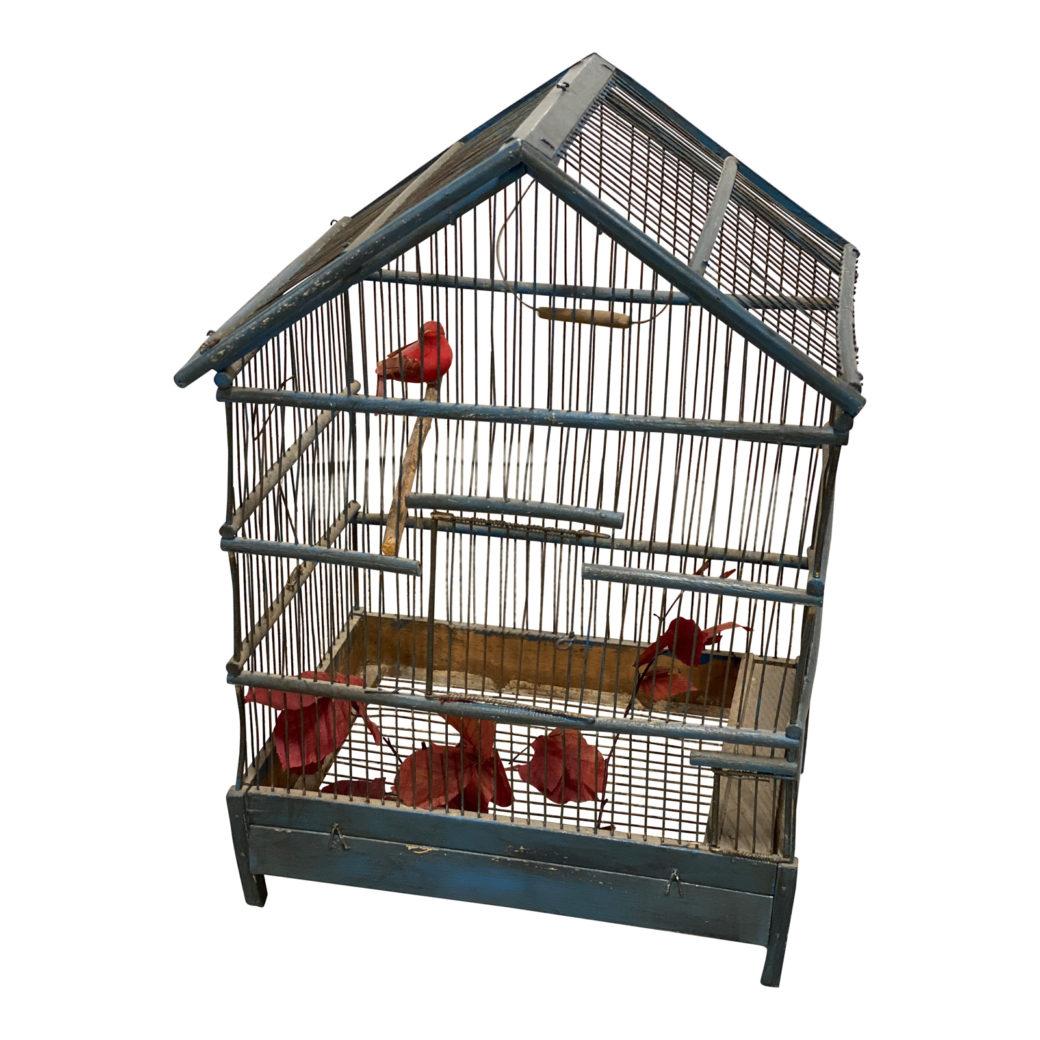 Charmante cage à oiseaux vintage en bois peint Bon état - En vente à Sag Harbor, NY