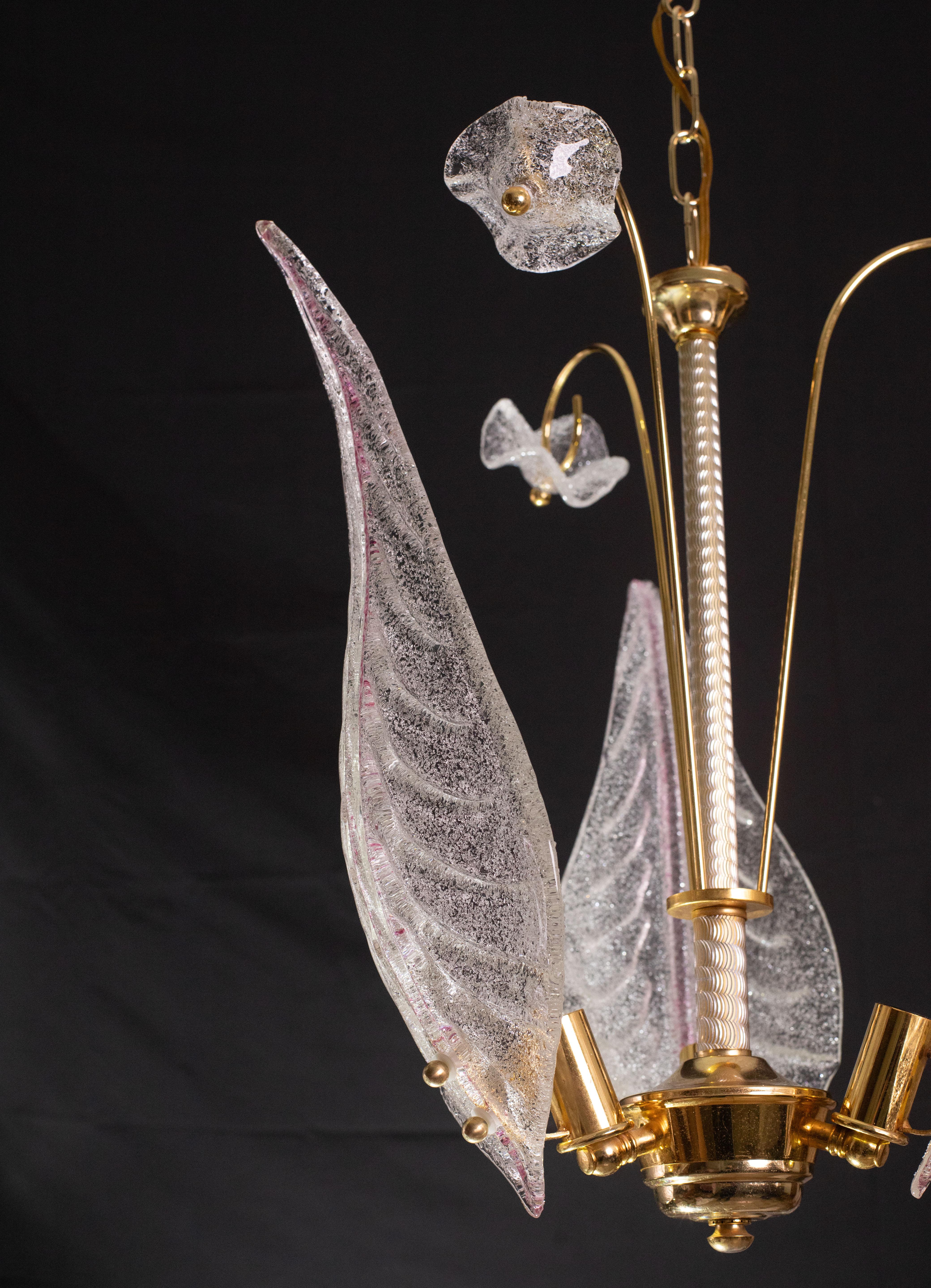 Charming Vintage Pink Leaves Murano Chandelier, 1970 In Good Condition For Sale In Roma, IT