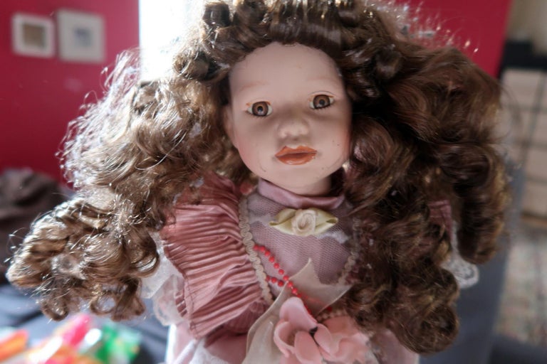 porcelain doll pink dress Vintage ~ Mann 1987 ~ Dresses 100% Polyester Vintage Porcelain Doll 16" Tall