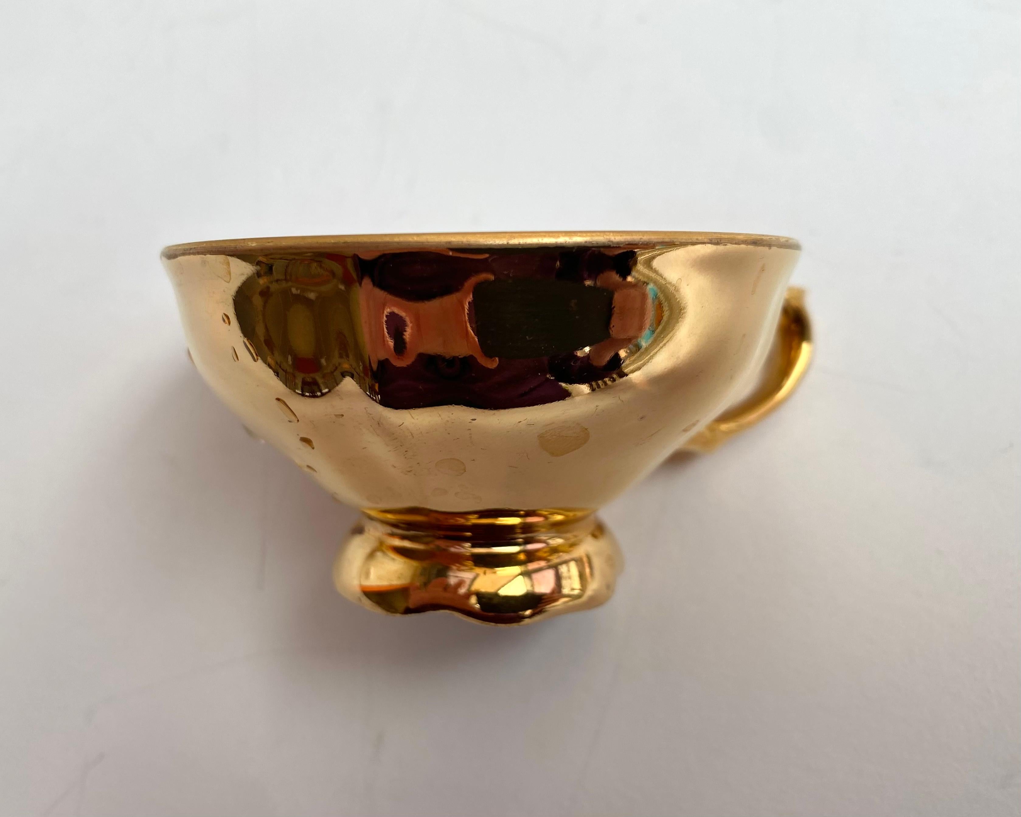 Charming Vintage Set of 2 Gold Coffee Cups and Saucers, Bavaria, Germany, 1950s In Good Condition In Bastogne, BE