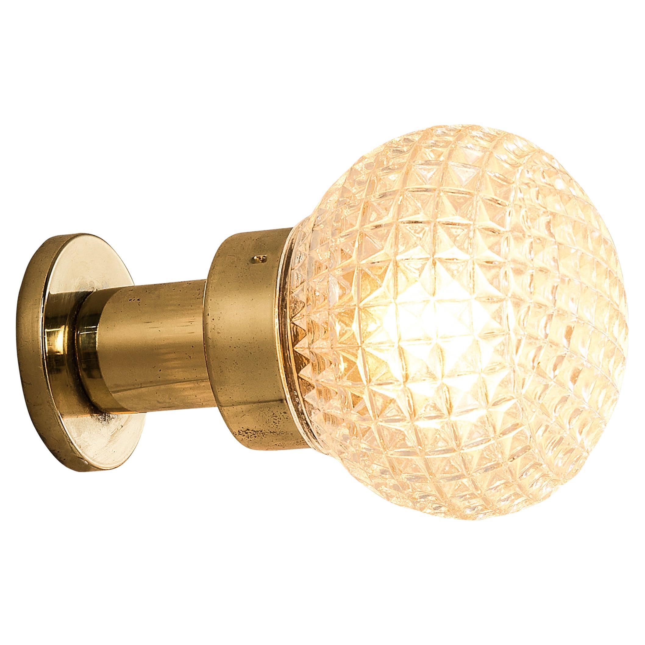 Charming Wall Light in Structured Glass and Brass  For Sale