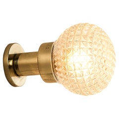 Charming Wall Light in Structured Glass and Brass 