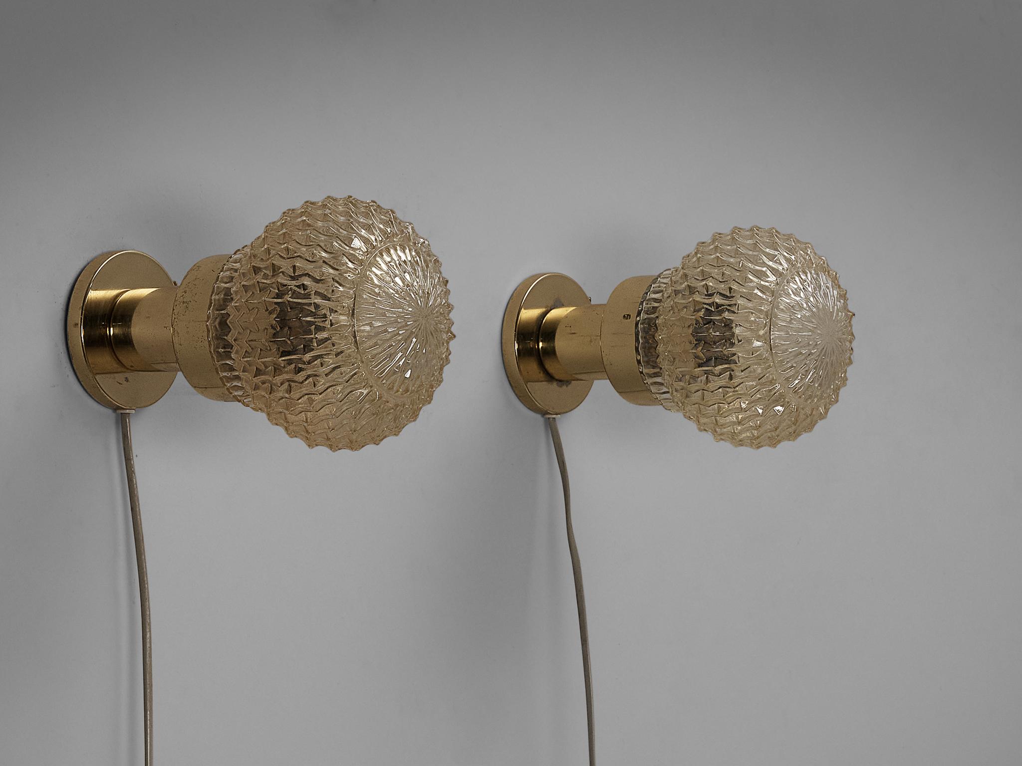 Mid-20th Century Charming Wall Lights in Structured Glass and Brass