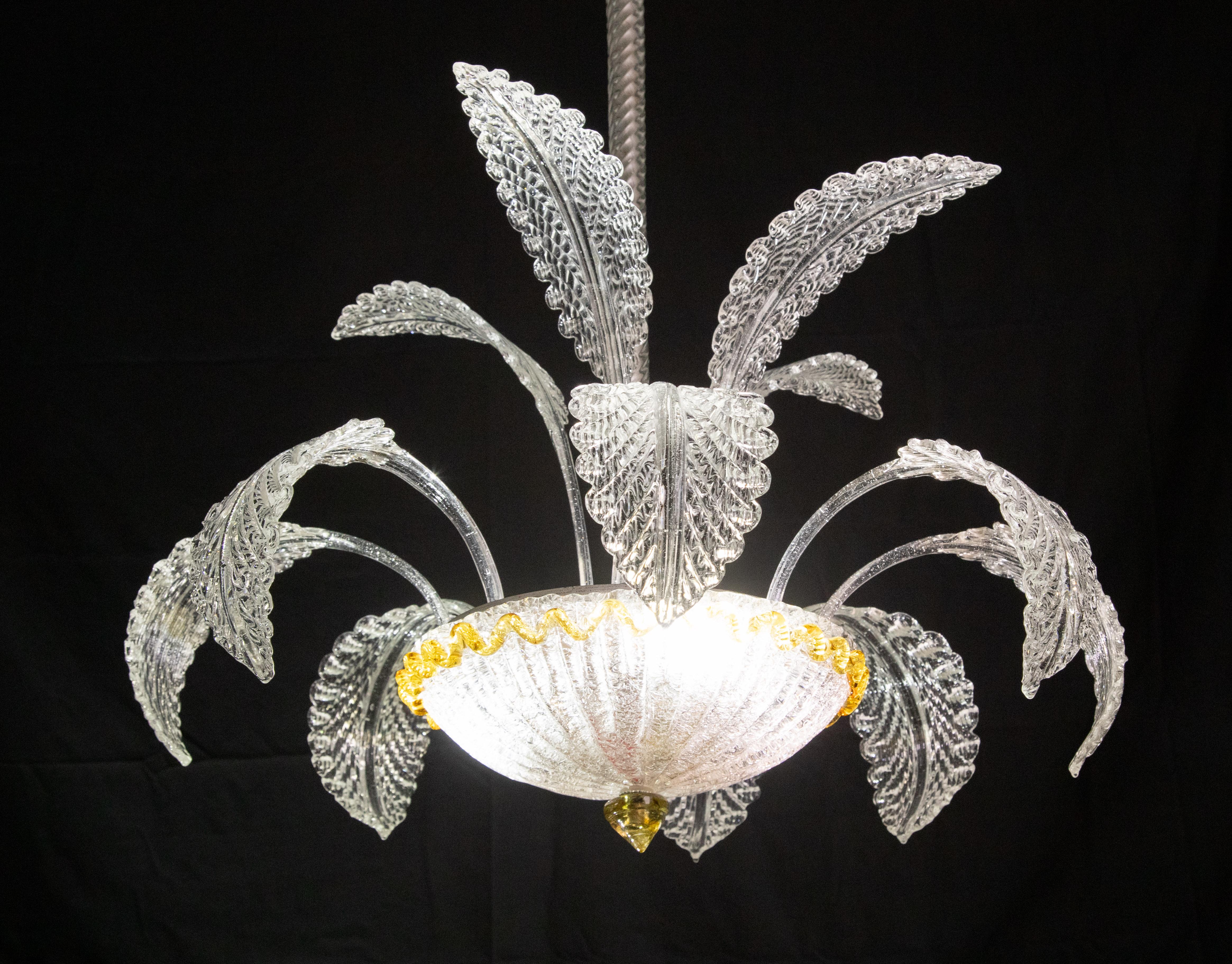 Fine XX secolo Incantevole lampada a sospensione gialla e trasparente, vetro di Murano, anni '70 in vendita