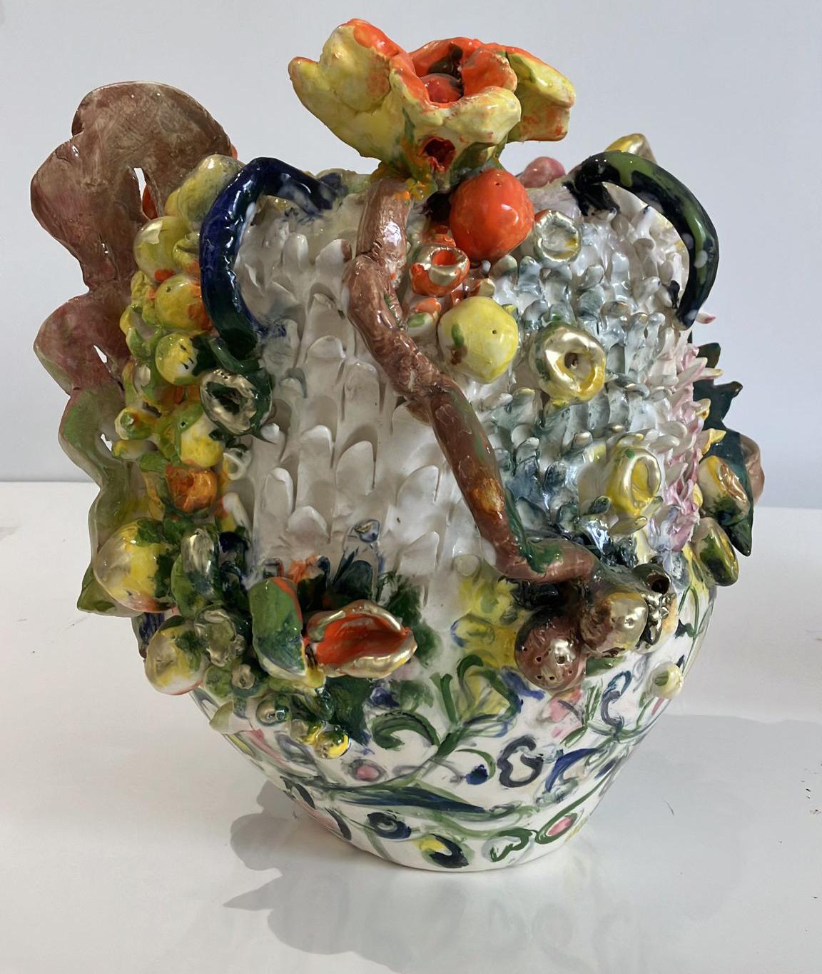 Charo Oquet Still-Life Sculpture - Green twirls flowers. Glazed ceramic abstract jar sculpture