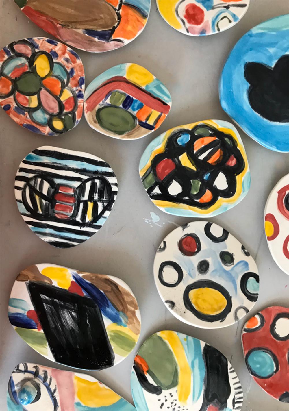 Wall abstract sculpture Untitled XXIV. Set of 14 Glazed Ceramic Discs For Sale 10