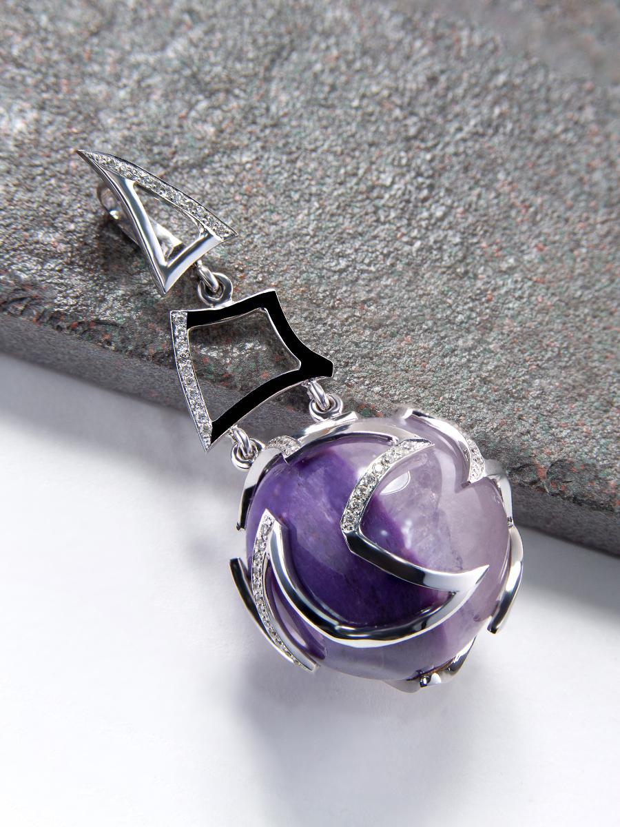 Charoite and Quartz White Gold Pendant Yin and Yang Sphere Dark Magic Energy Gem In New Condition For Sale In Berlin, DE
