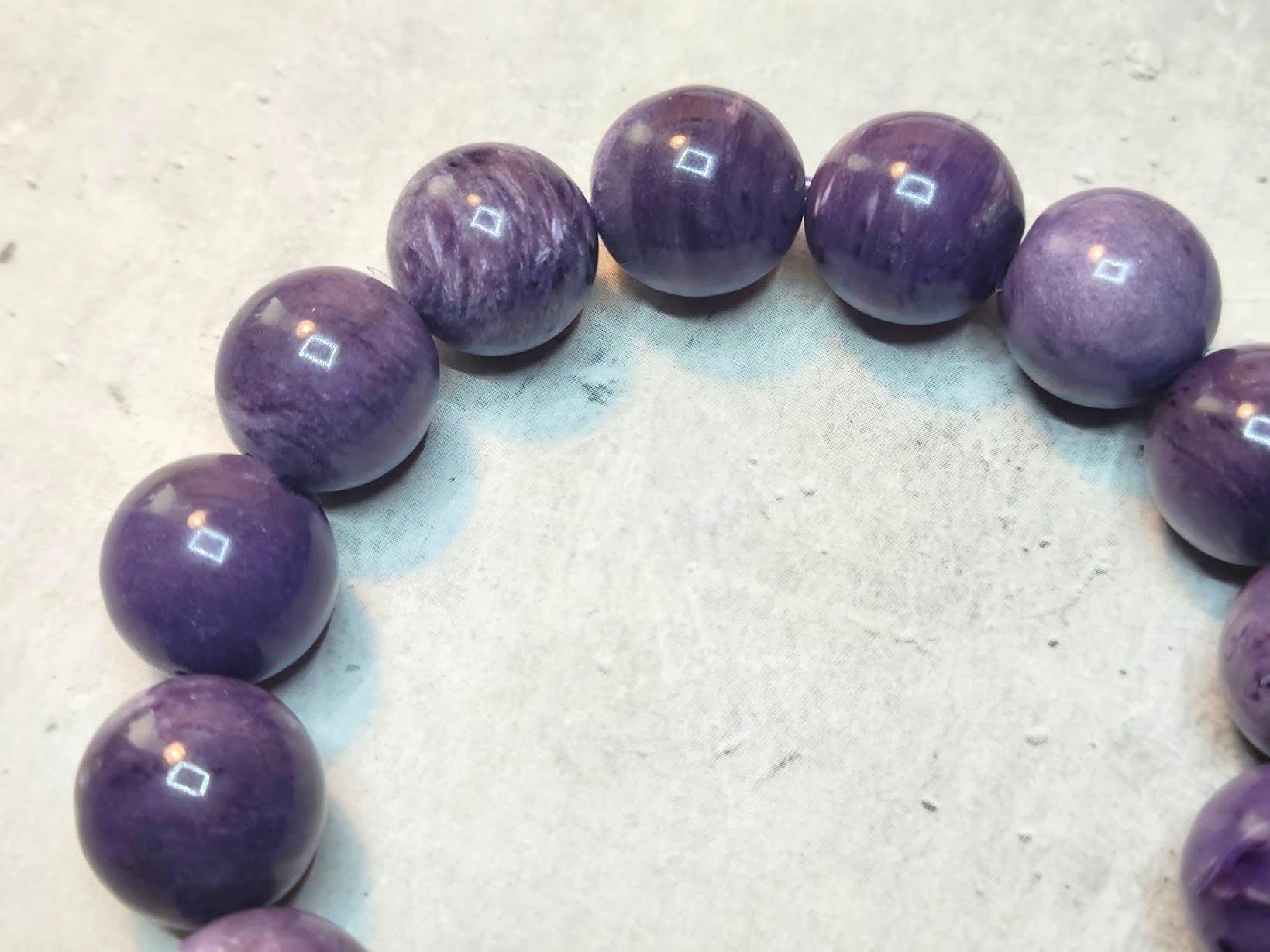 Charoite Beaded Stretch Bracelet In Excellent Condition For Sale In Chesterland, OH
