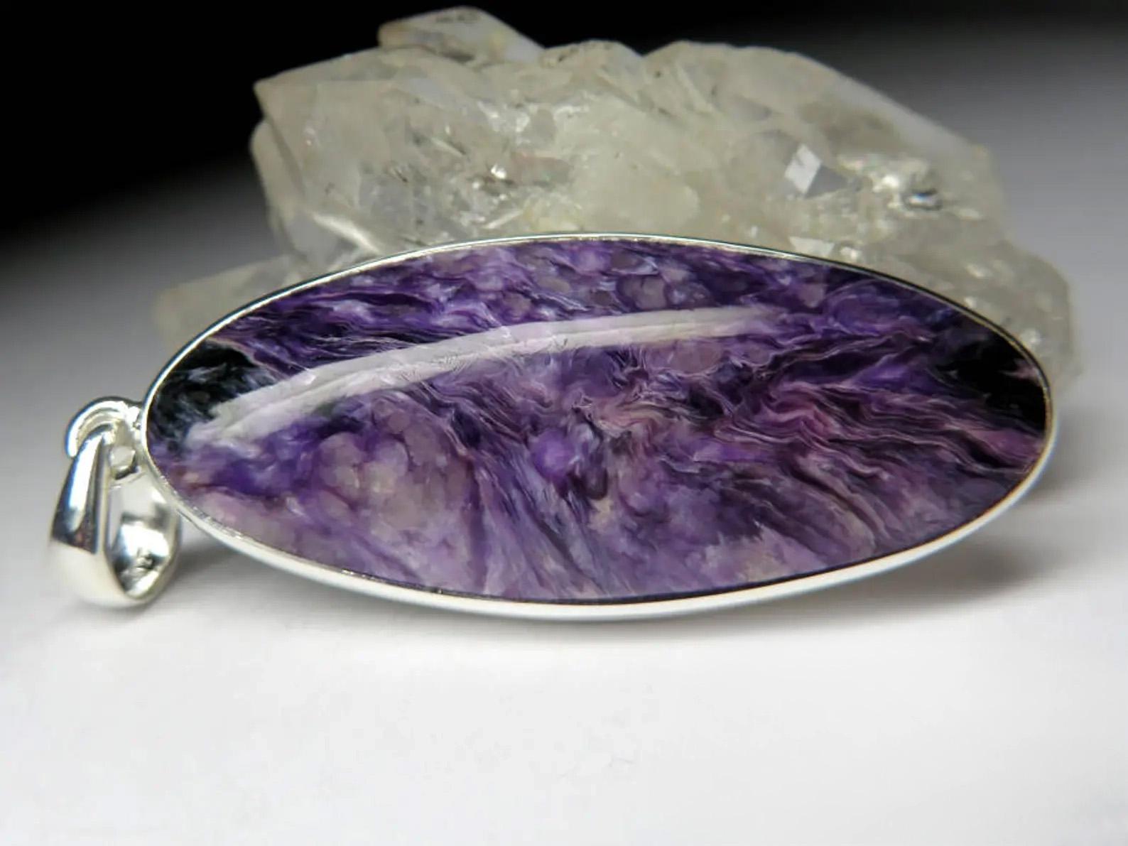 Ciondolo d'argento Charoite Royal Purple Flower Patterned Oval Natural Gemstone regalo in vendita 1
