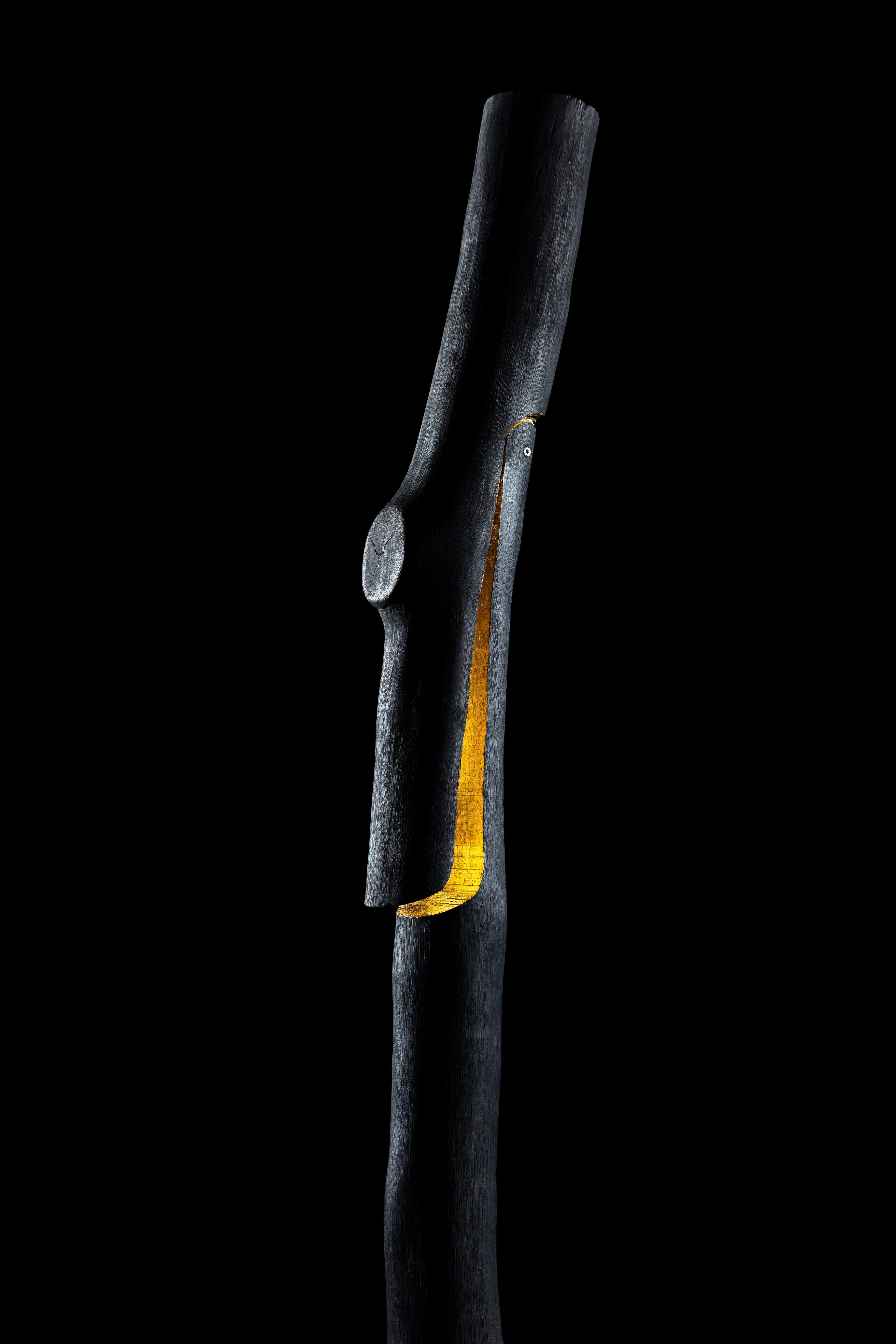 Lámpara de pie Snappy Tree Friend Charred & Gold de Marco Iannicelli Madera en venta