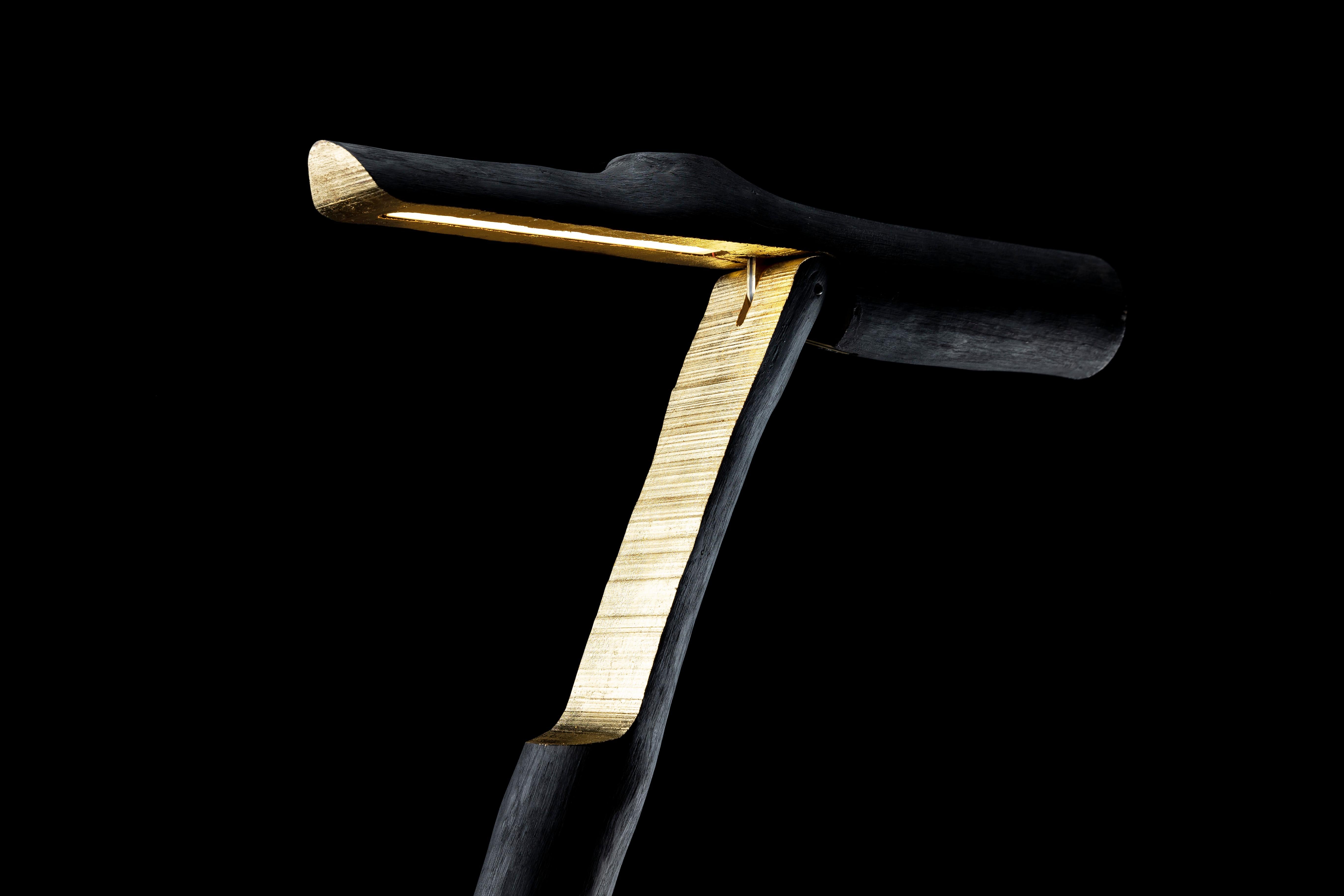 Lámpara de pie Snappy Tree Friend Charred & Gold de Marco Iannicelli en venta 1