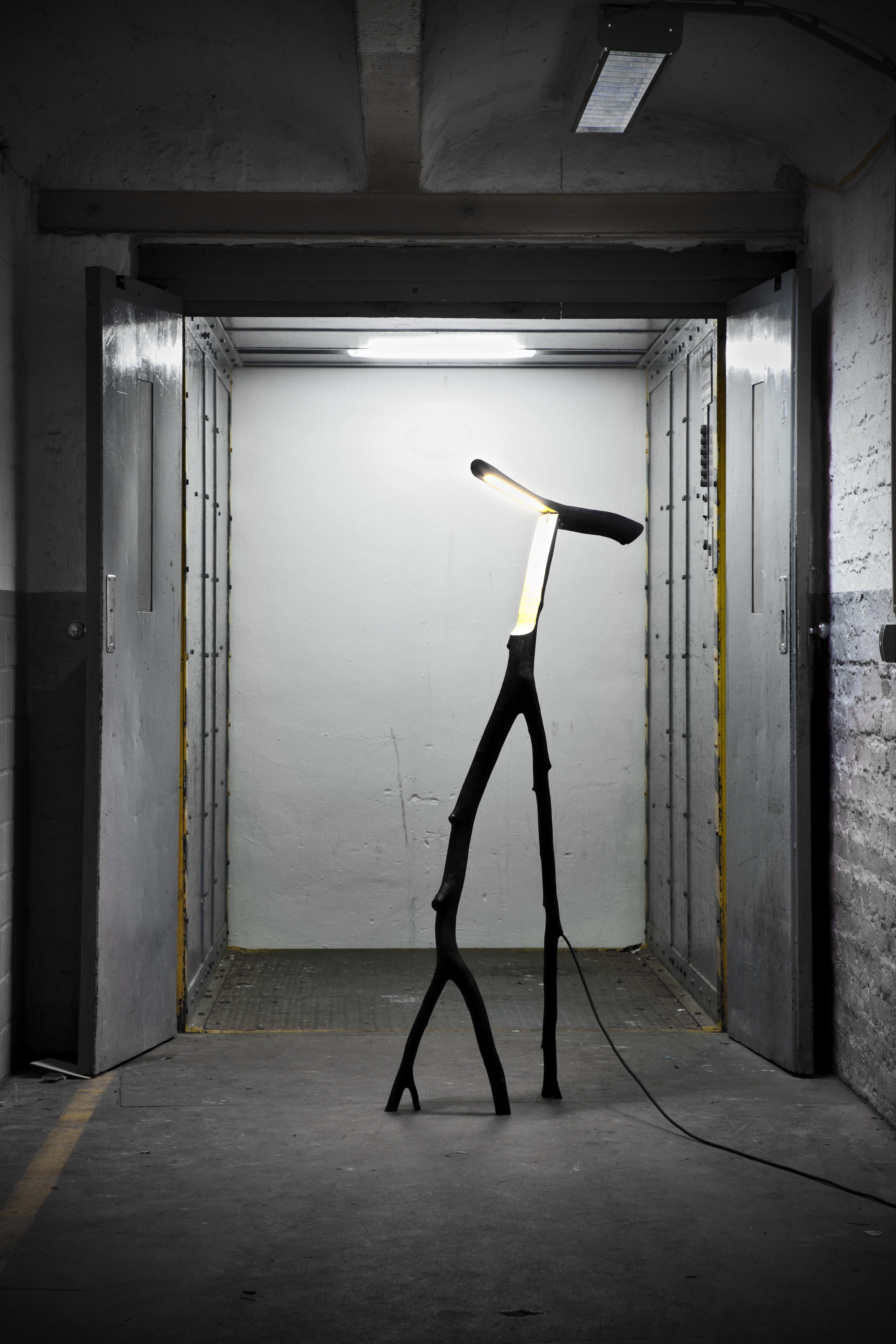 Lámpara de pie Charred Snappy Tree Friend de Marco Iannicelli en venta 1