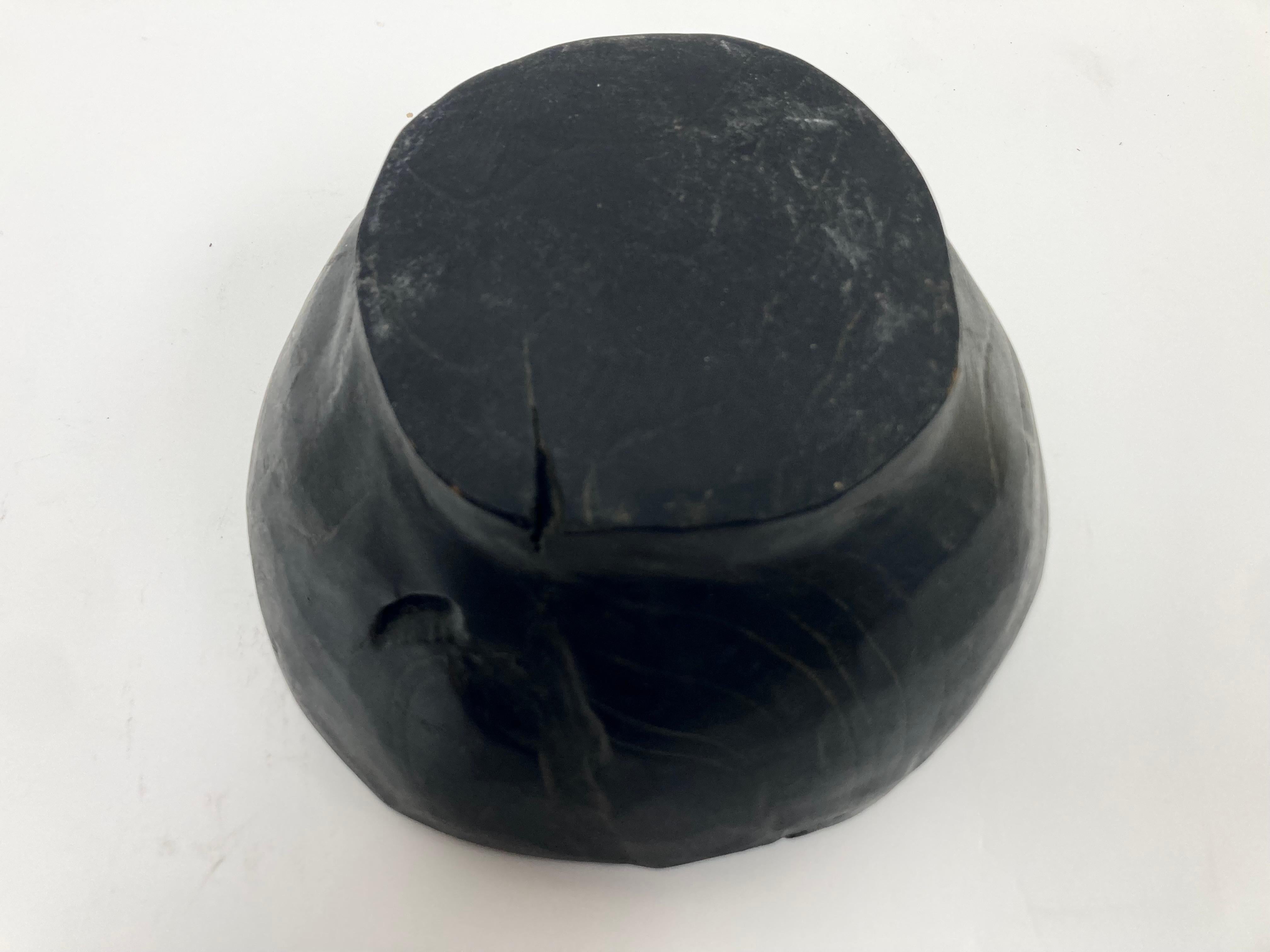 Cuenco de Madera Carbonizada con Acabado Satinado Primitivo en venta