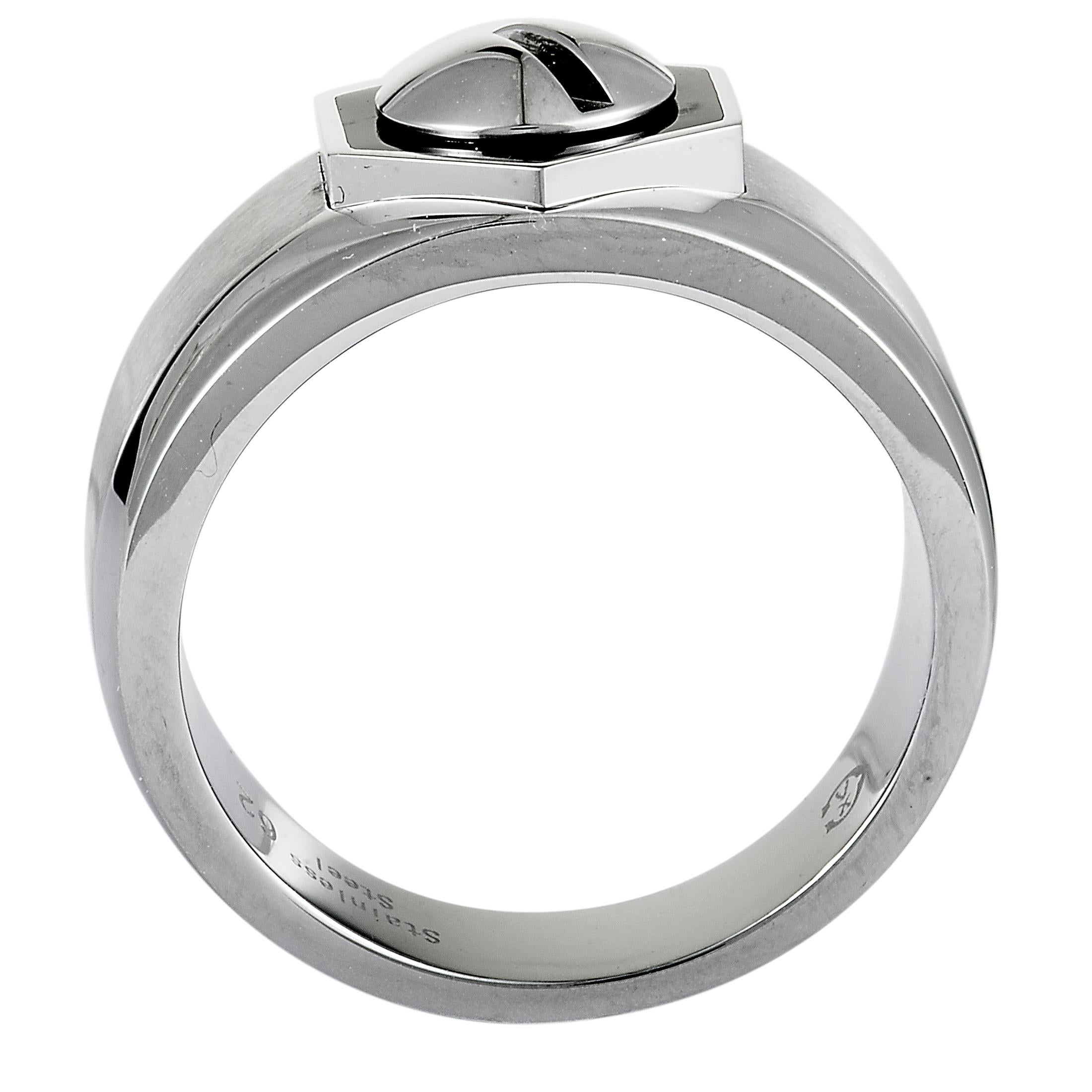 A stunningly robust design is marvelously presented in stainless steel in this fantastic “Rotonde” ring that is created by Charriol, producing a compellingly masculine effect.
 Ring Top Dimensions: 11mm x 13mm