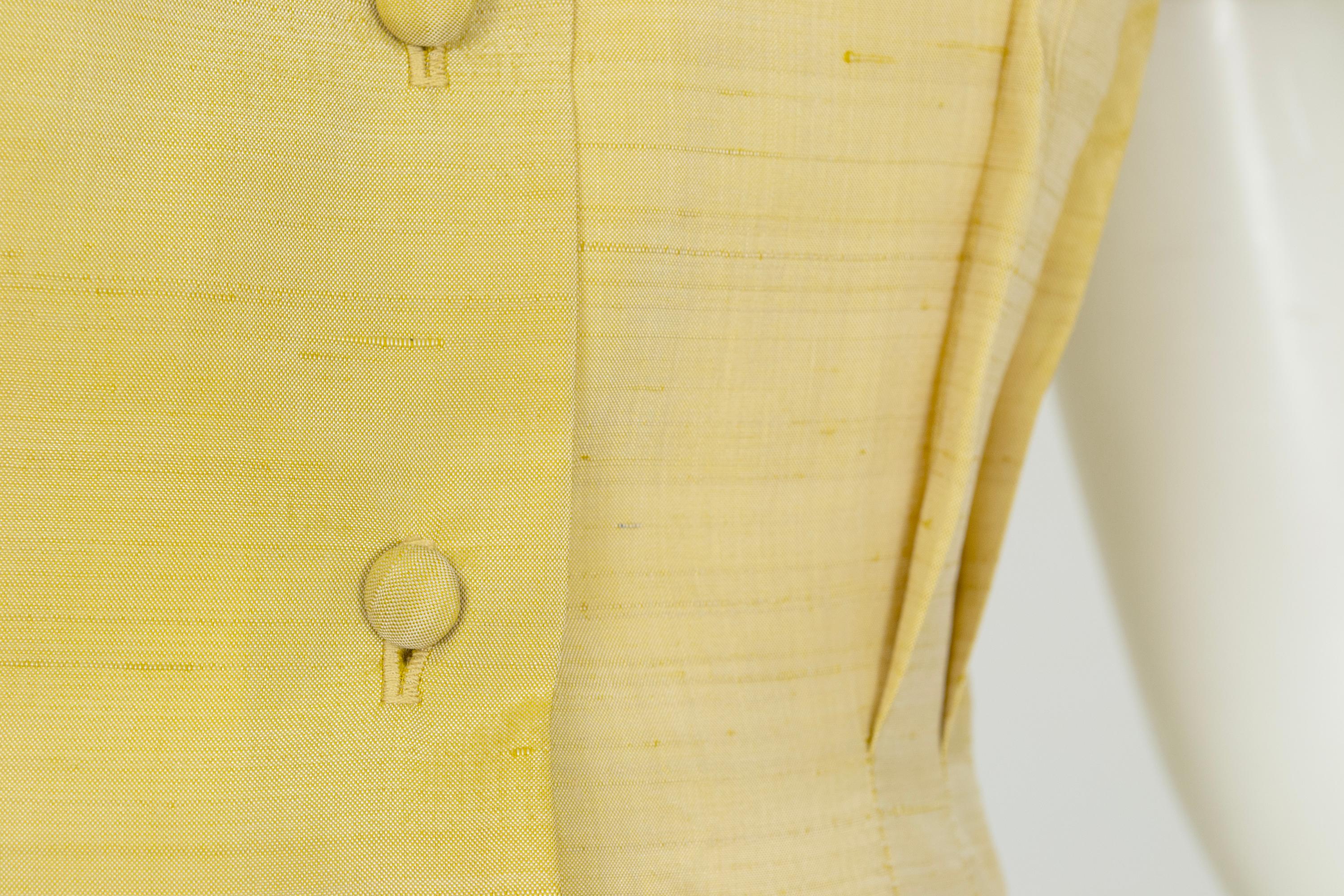 Camicia da campeggio dell'era atomica color chartreuse con colletto a stella con strass - XS, anni '50 in vendita 3