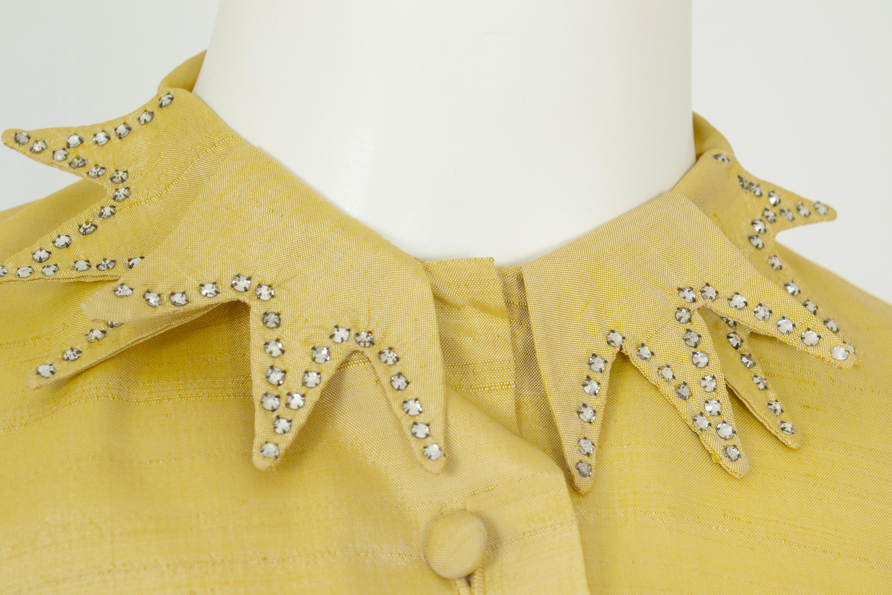 Camicia da campeggio dell'era atomica color chartreuse con colletto a stella con strass - XS, anni '50 in vendita 4