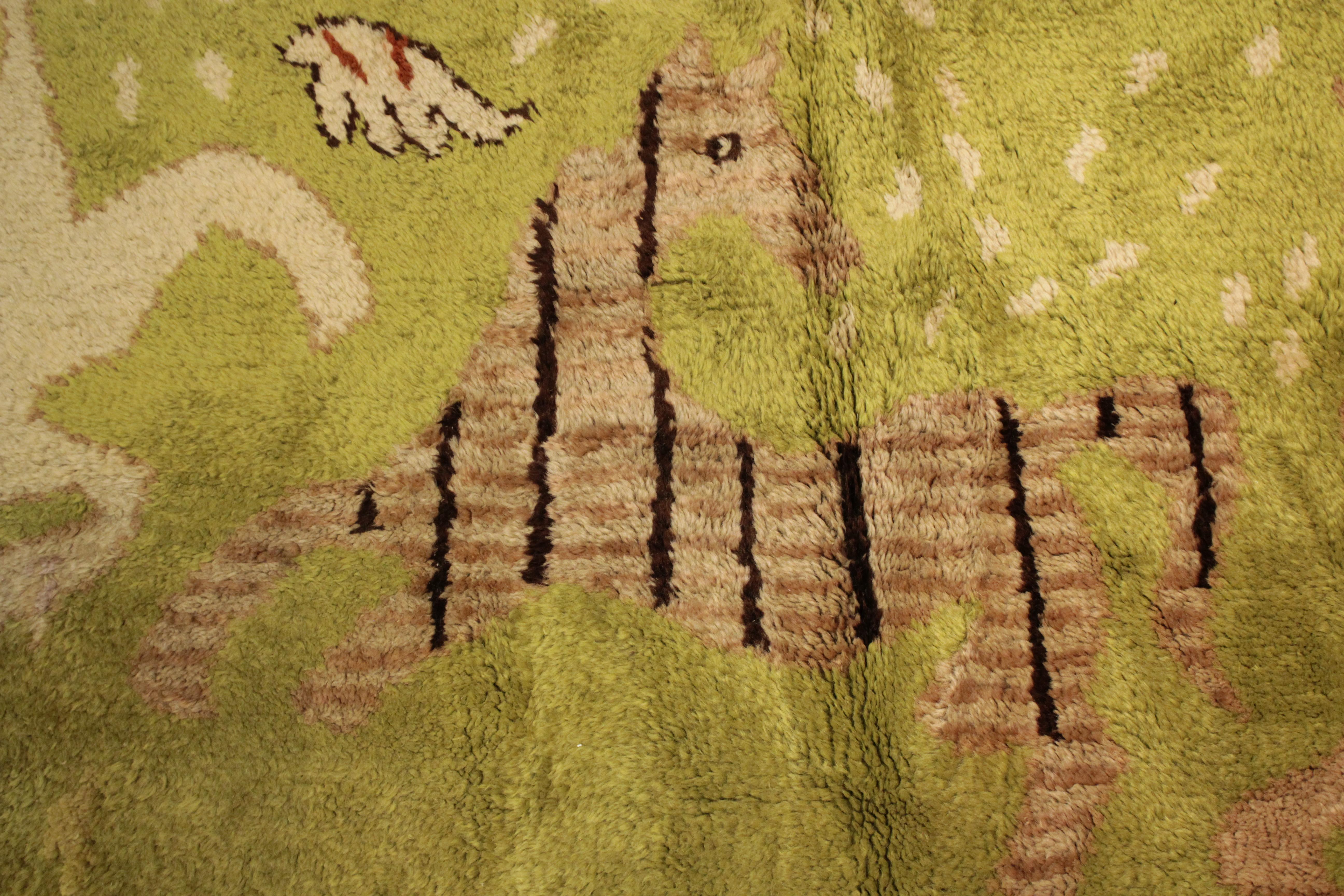 Chartreusegrundiger 'Cavalcade' Teppich in Übergröße von Jean Lurçat für Maison Myrbor   im Angebot 2