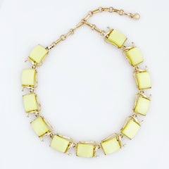 Collana a maglie in lucite termosaldata Chartreuse Lemon/Lime di Coro, anni '50