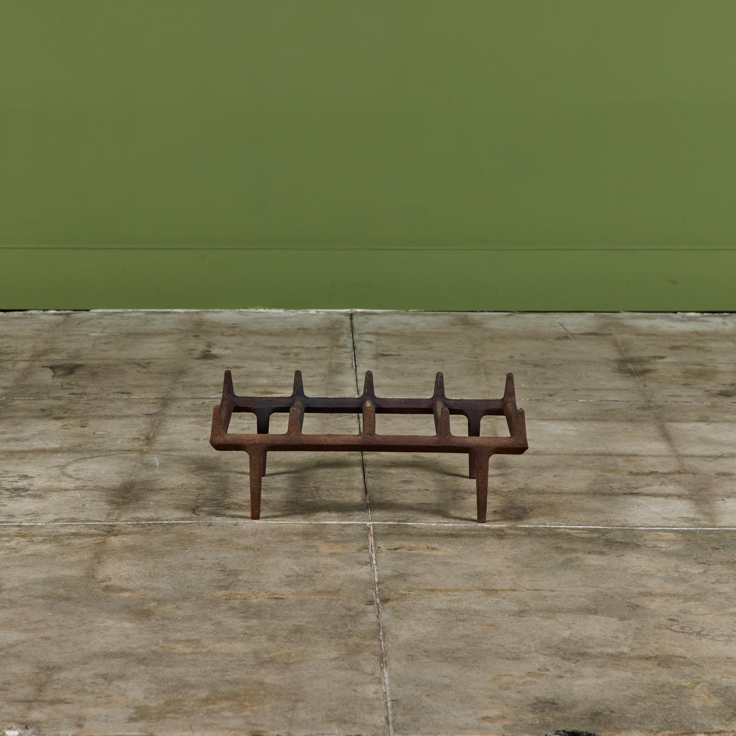 Fer forgé Grille de cheminée Chas A. Lieber Ironworks en vente