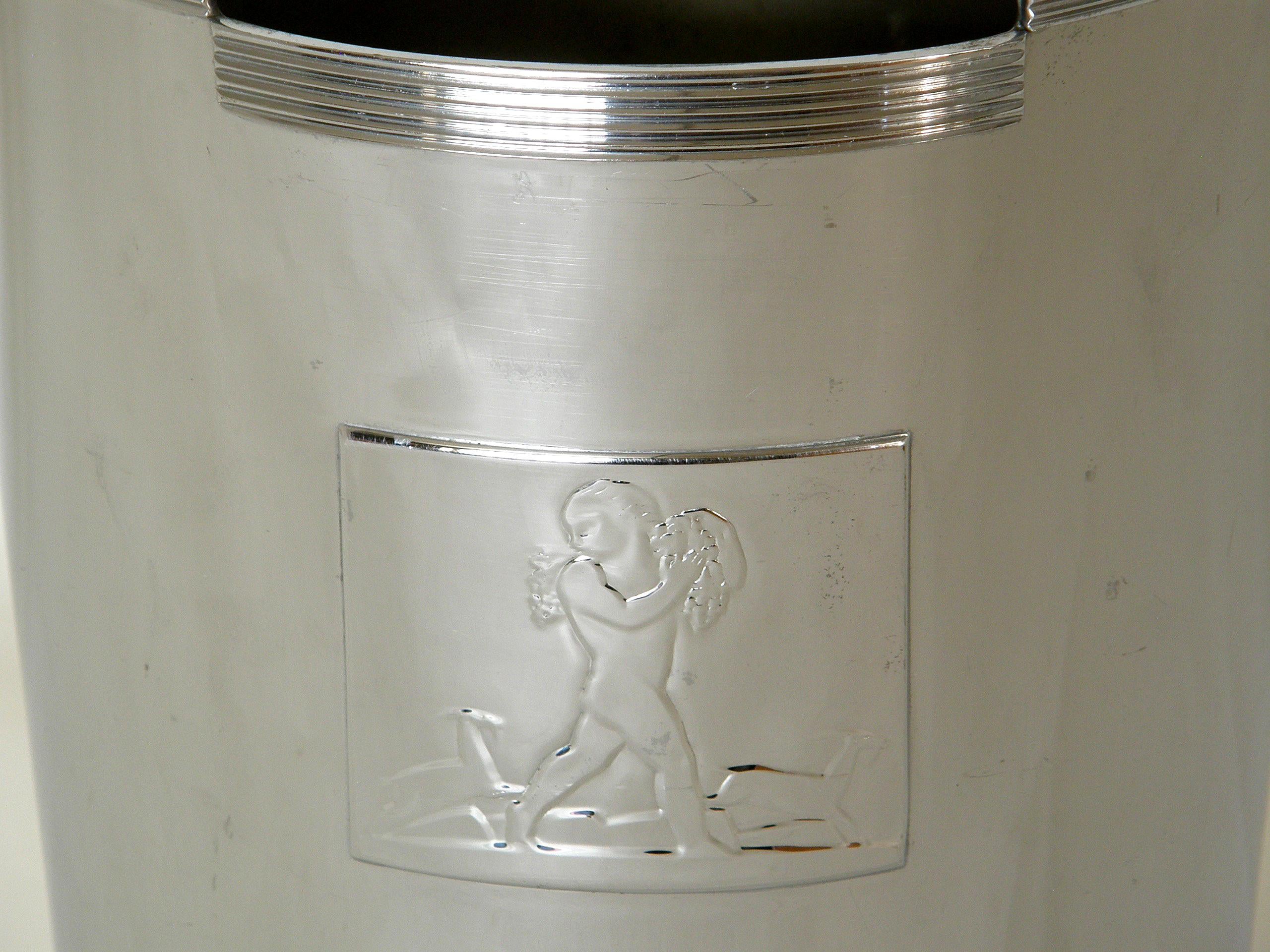Chase Art Deco Chrome Champagne Ice Bucket Lurelle Guild Rockwell Kent Design In Good Condition For Sale In Chicago, IL