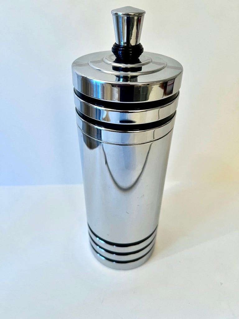 Chase Cocktail Shaker with Black Band Details For Sale at 1stDibs